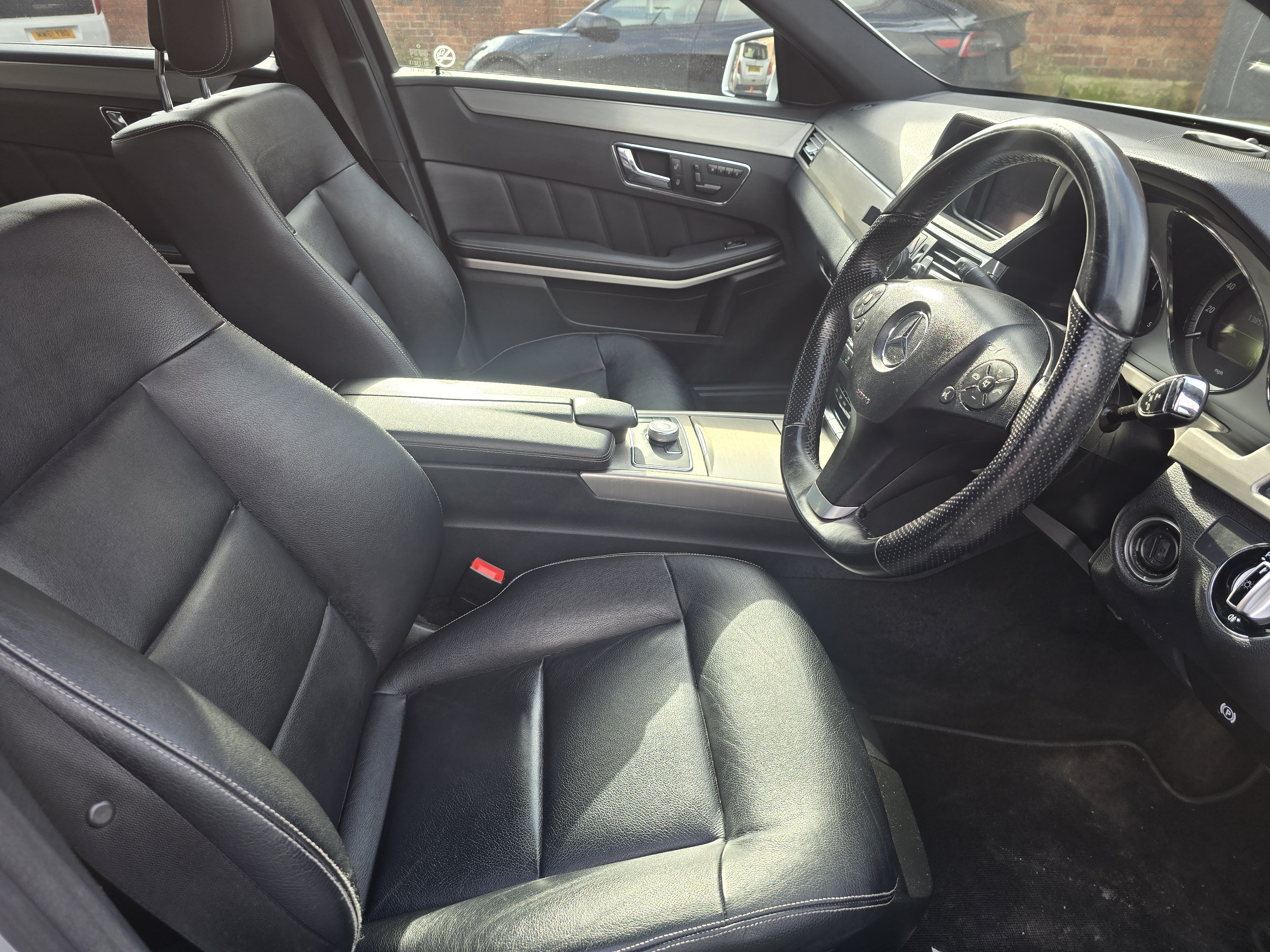 Mercedes E Class - Image 9