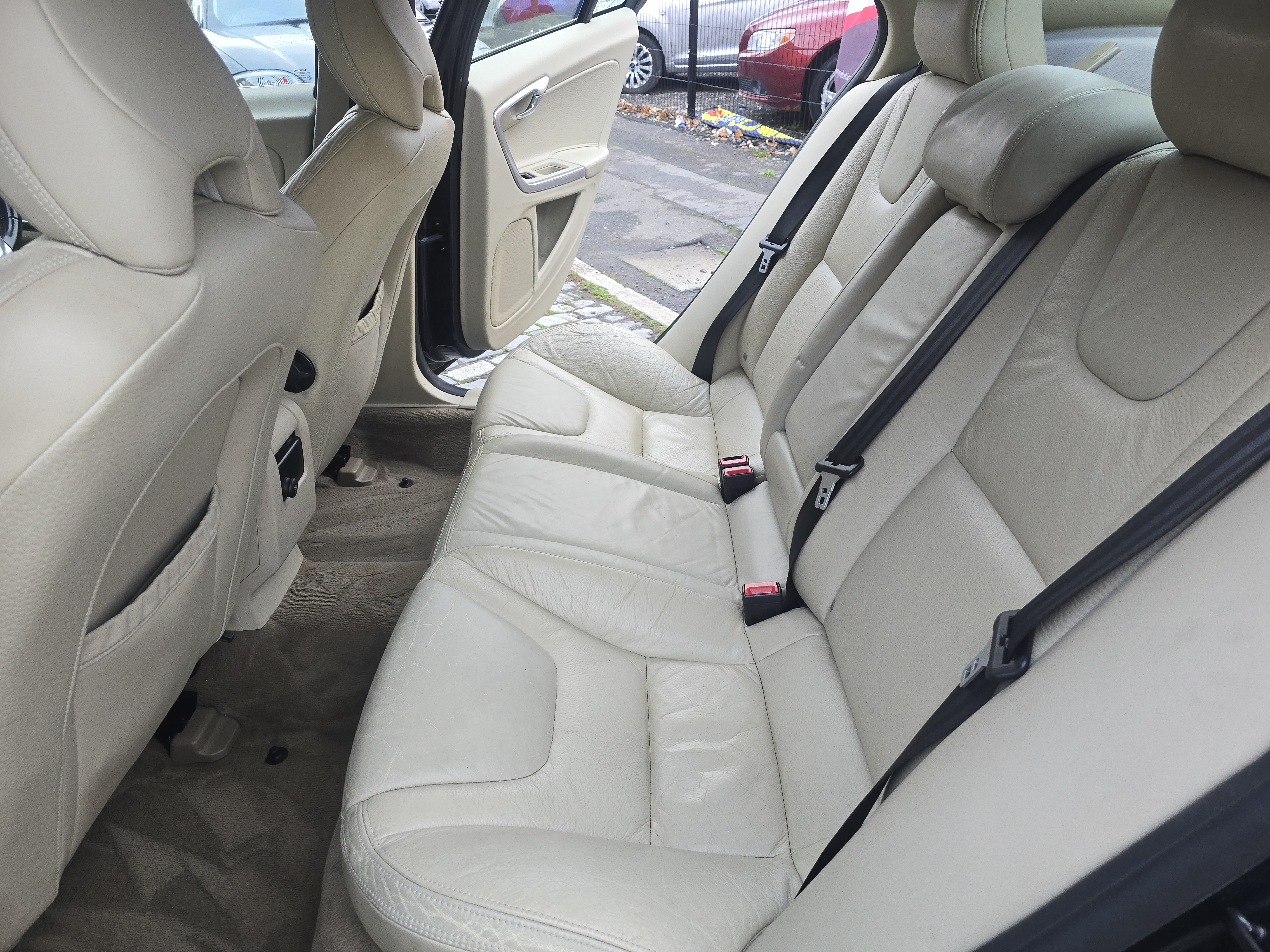 Volvo S60 - Image 6