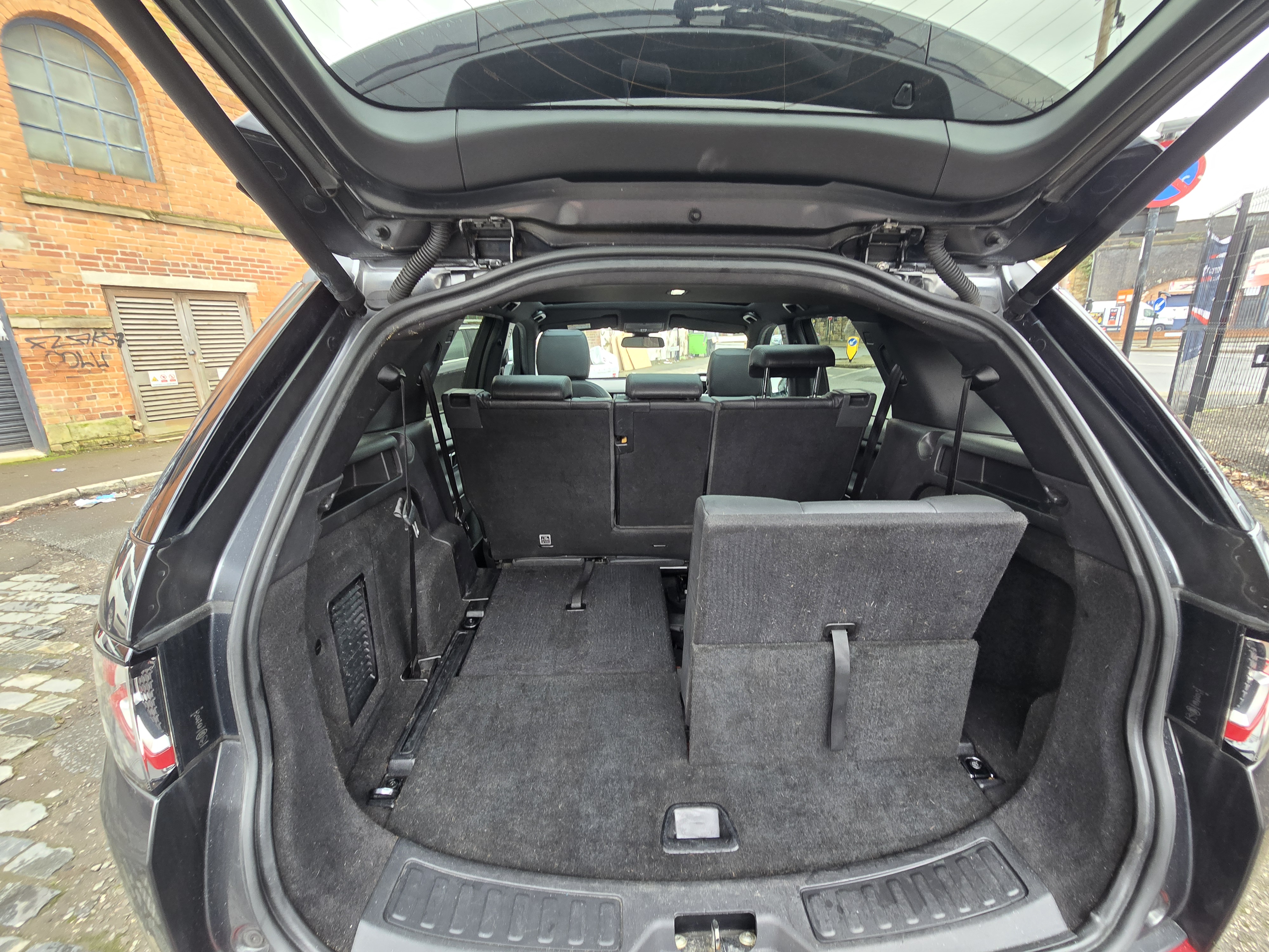 Land Rover DISCOVERY SPORT - Image 12