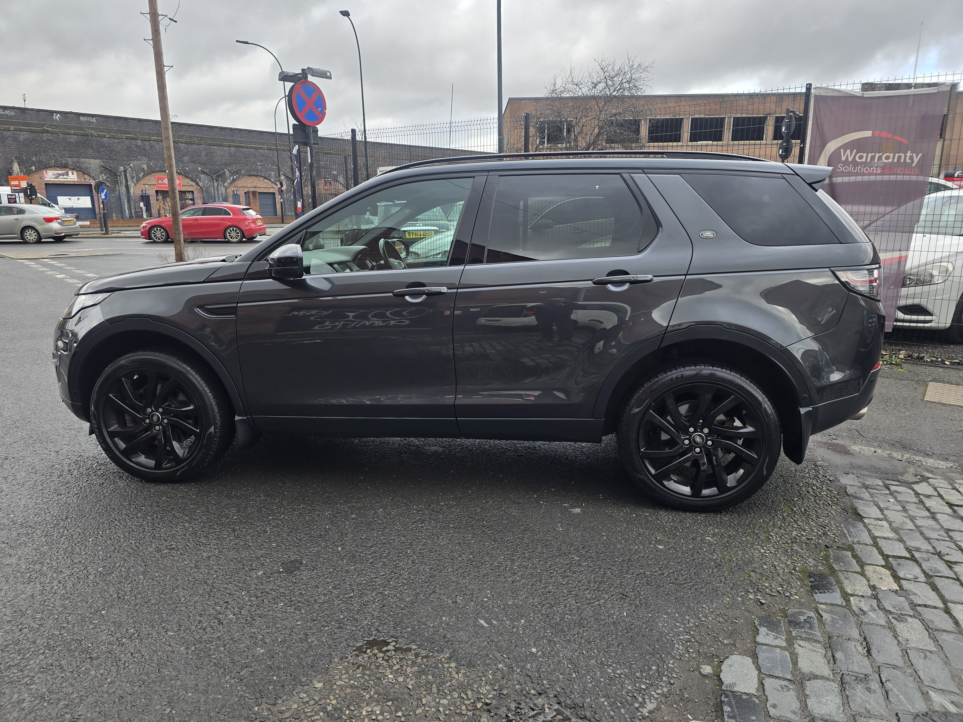 Land Rover DISCOVERY SPORT - Image 2