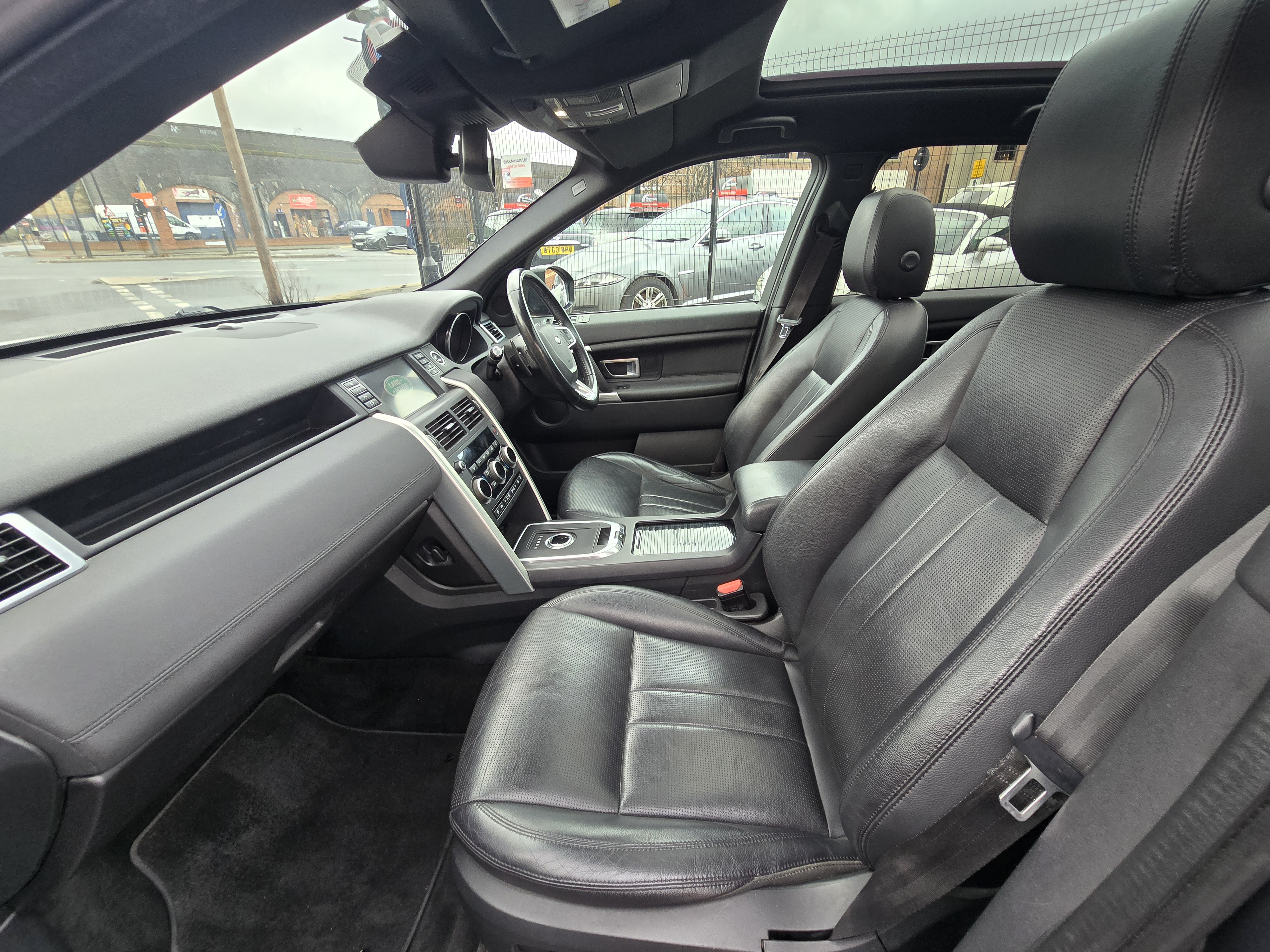 Land Rover DISCOVERY SPORT - Image 16