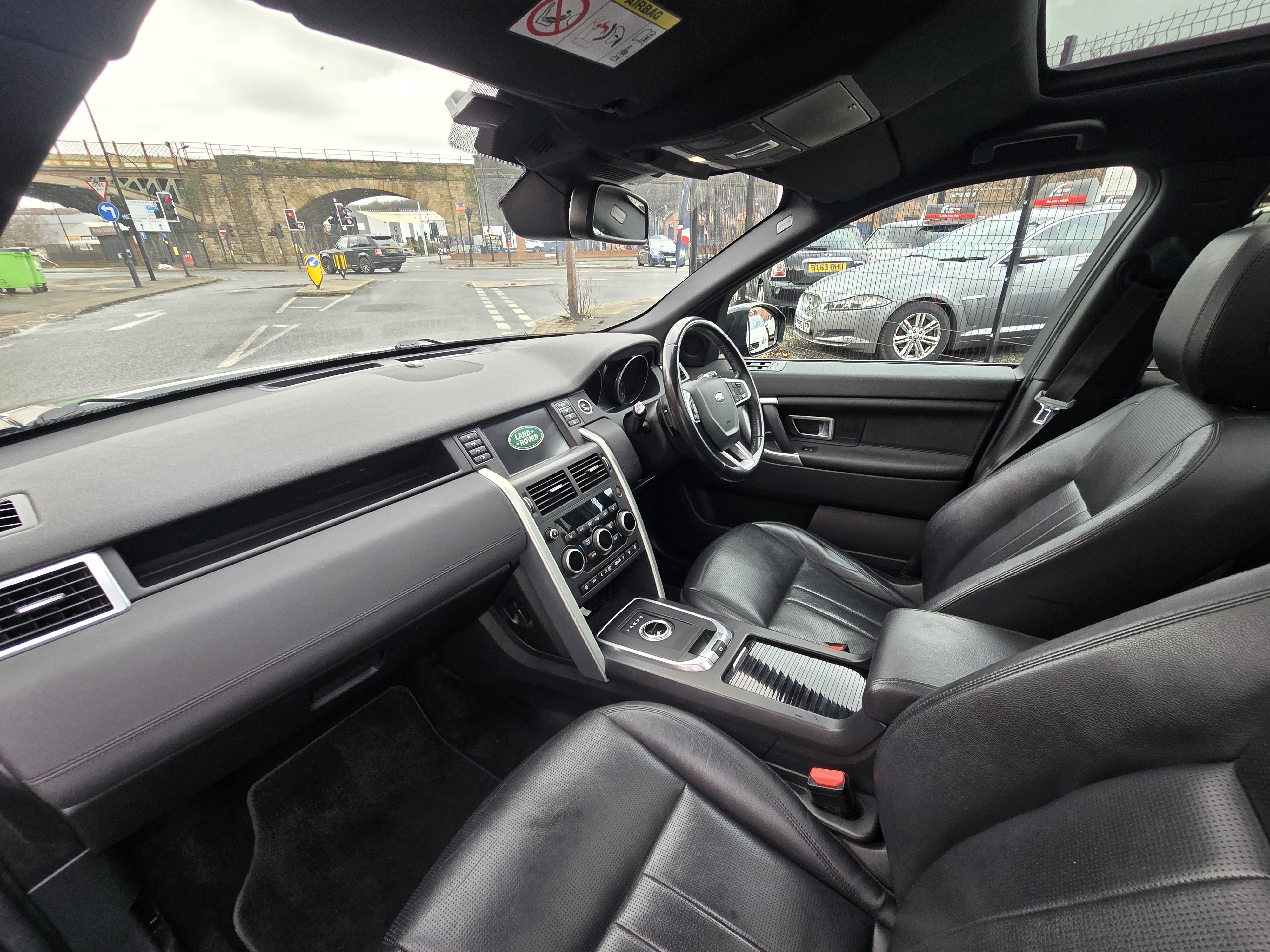 Land Rover DISCOVERY SPORT - Image 18