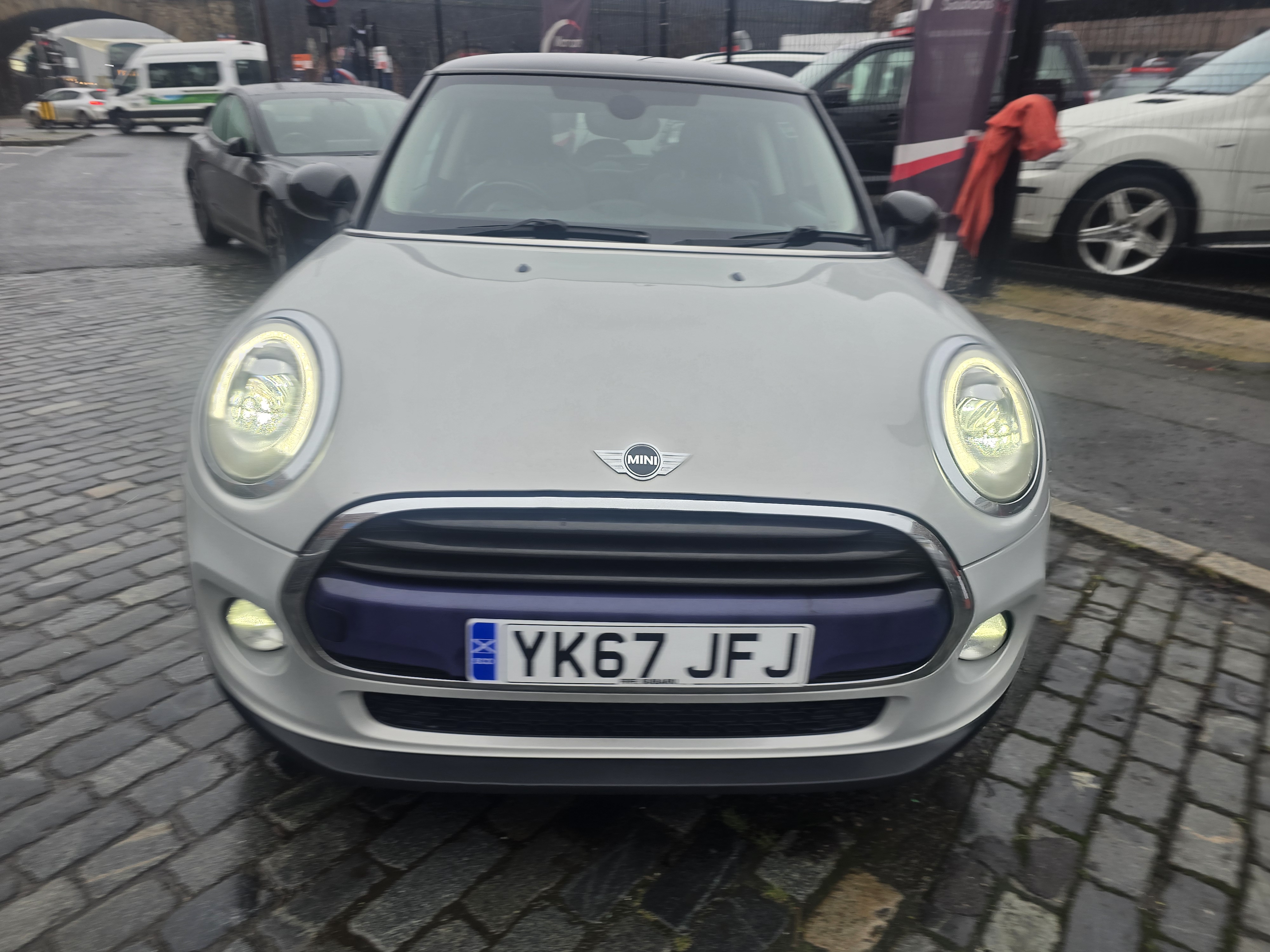 MINI Hatch - Image 2