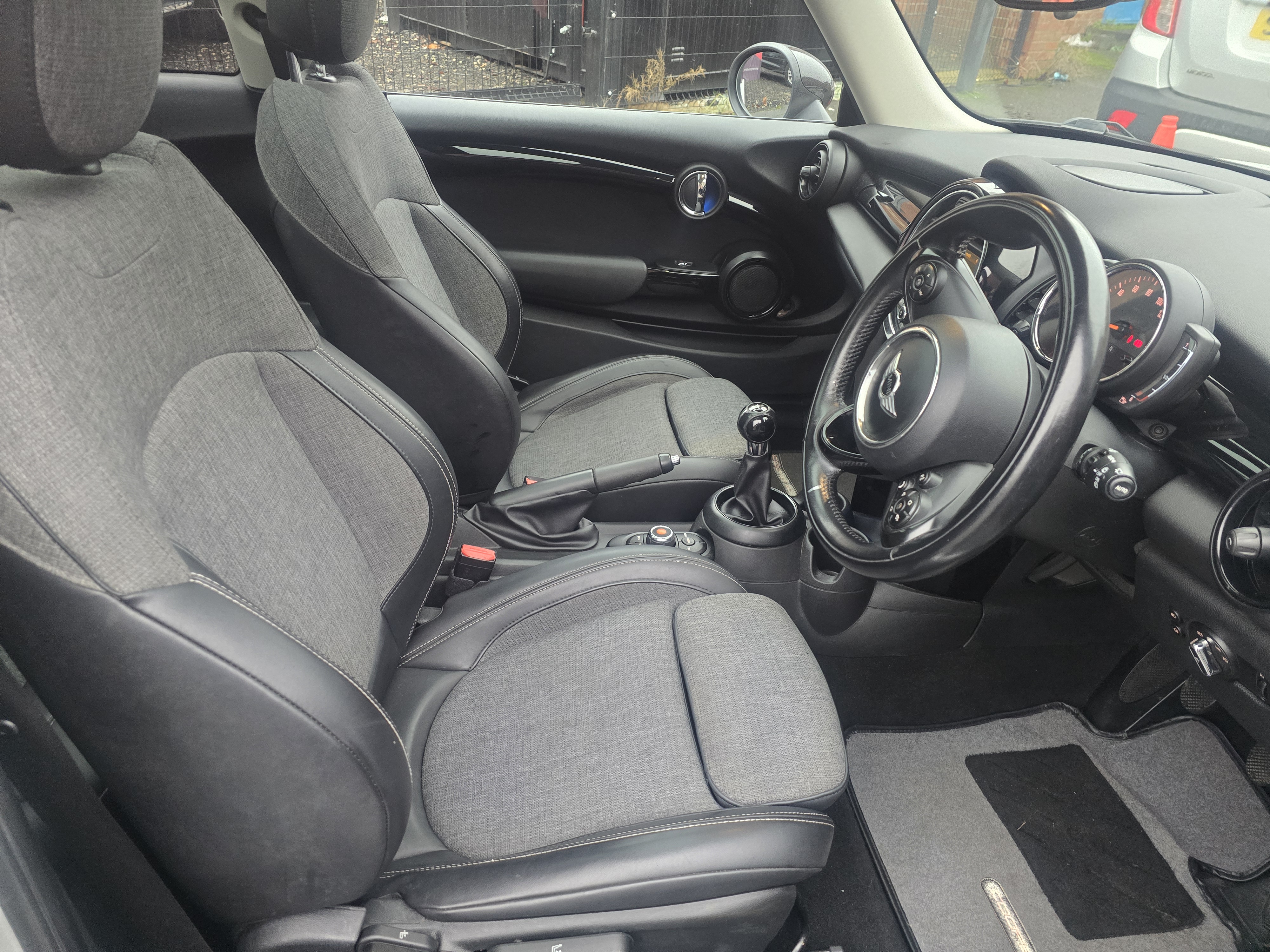 MINI Hatch - Image 7