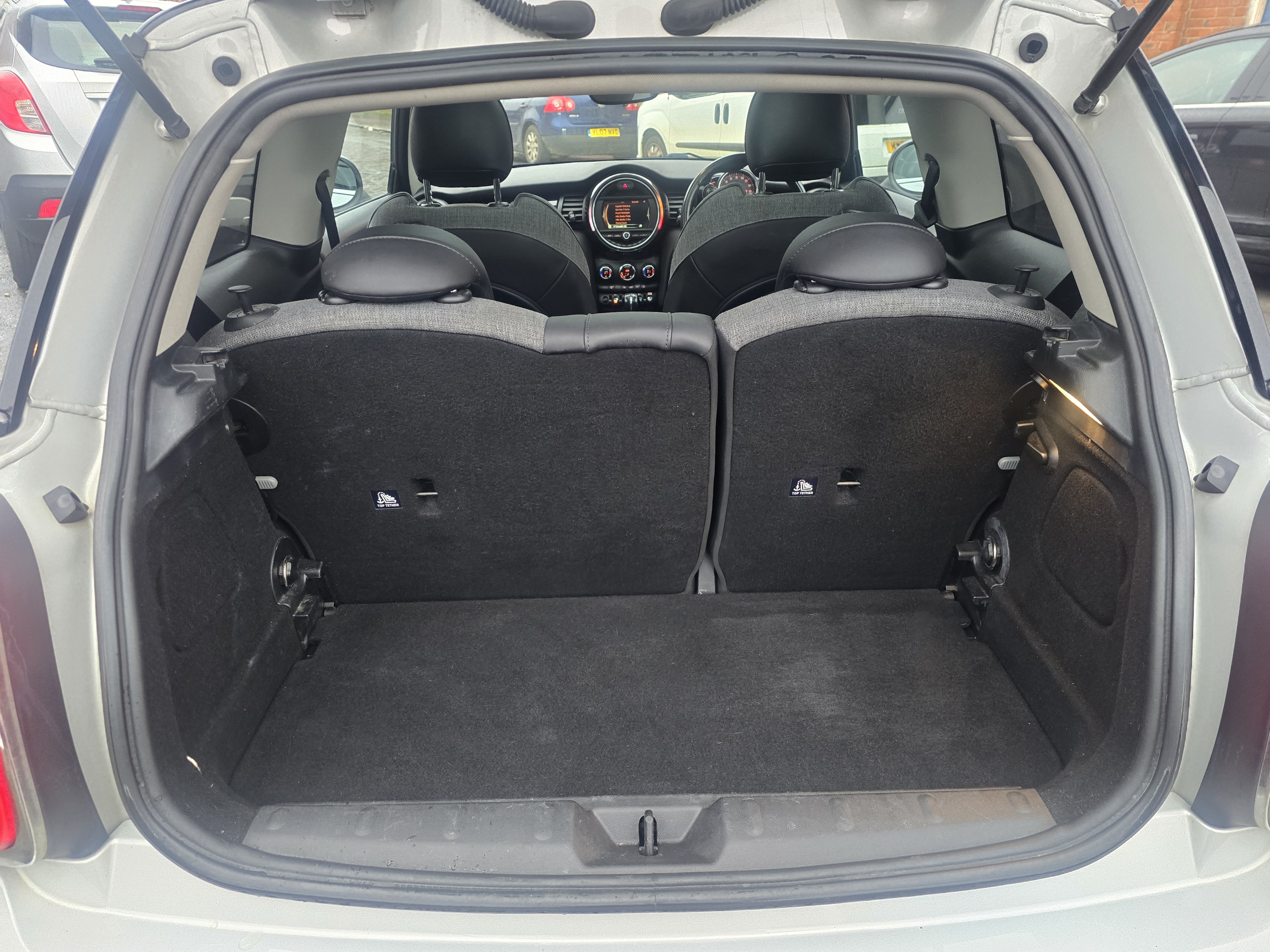 MINI Hatch - Image 8
