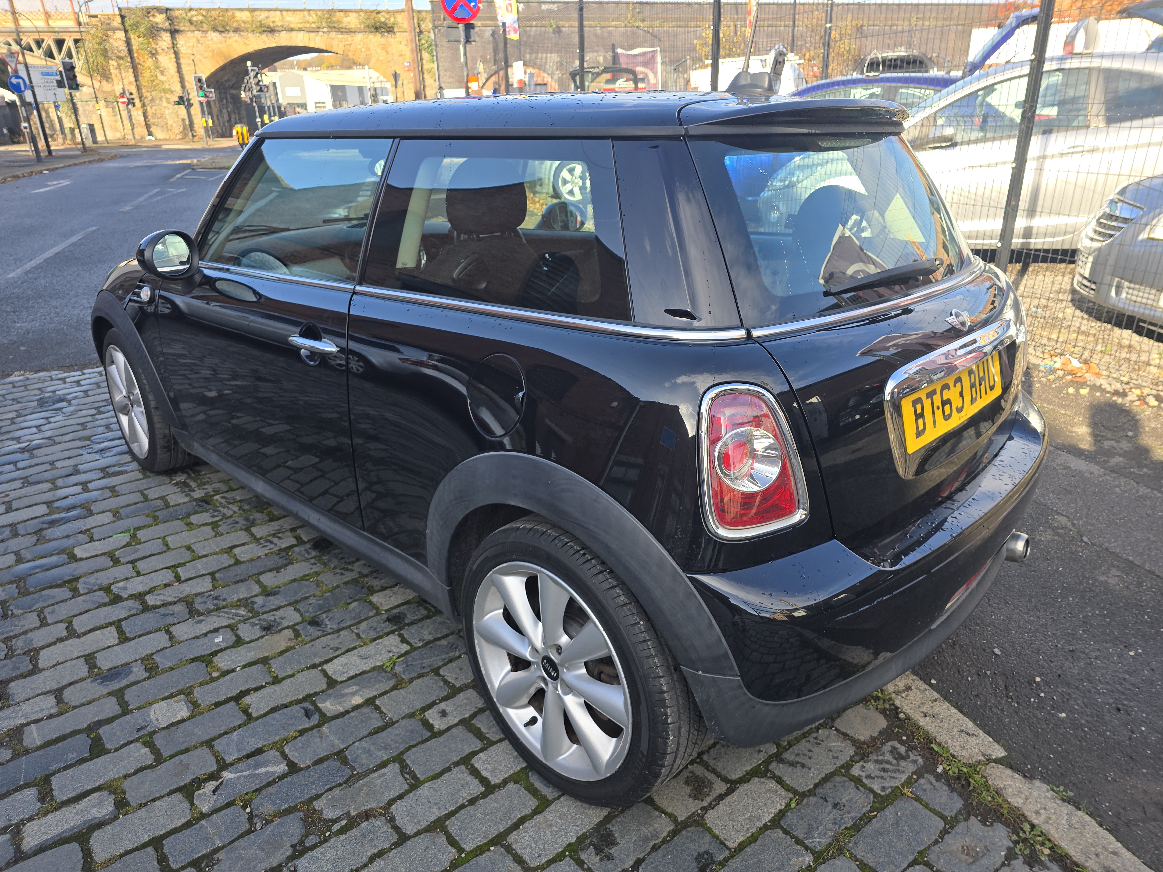 MINI Hatch - Image 3