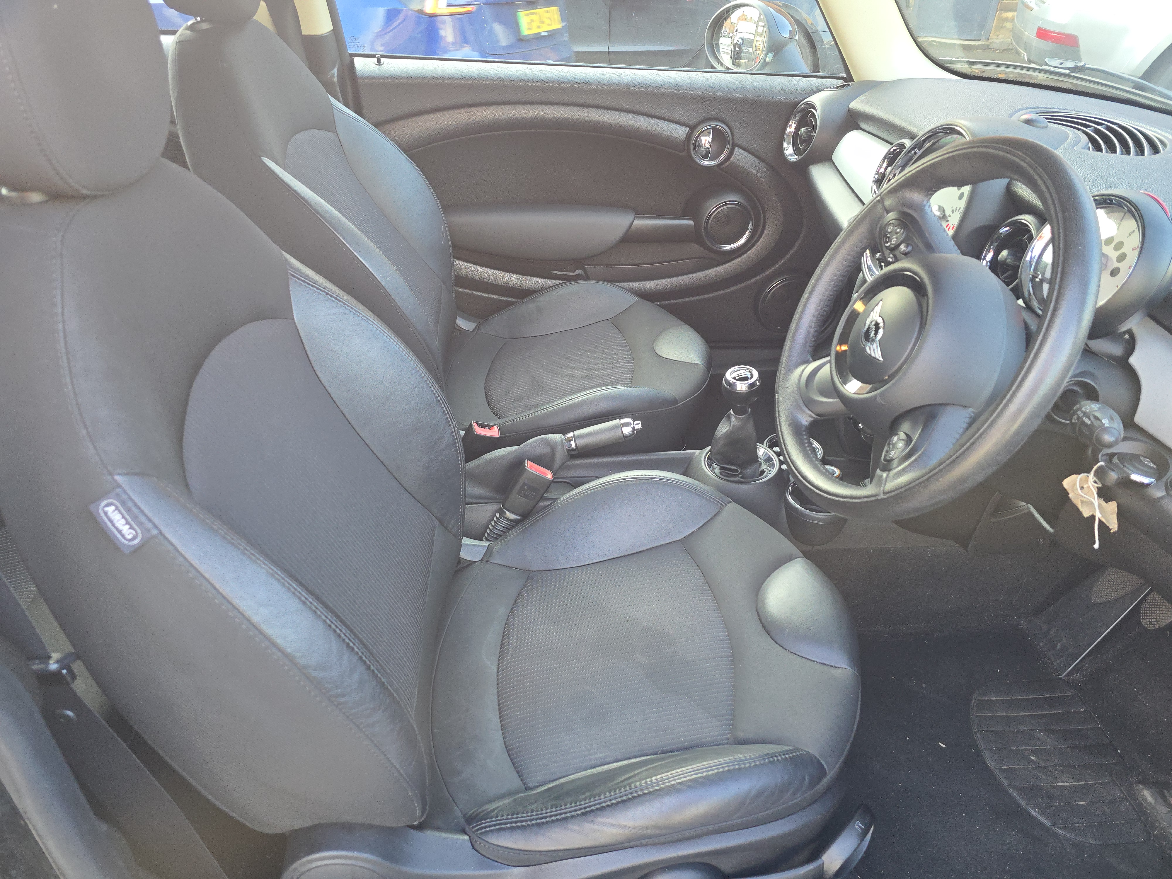MINI Hatch - Image 6