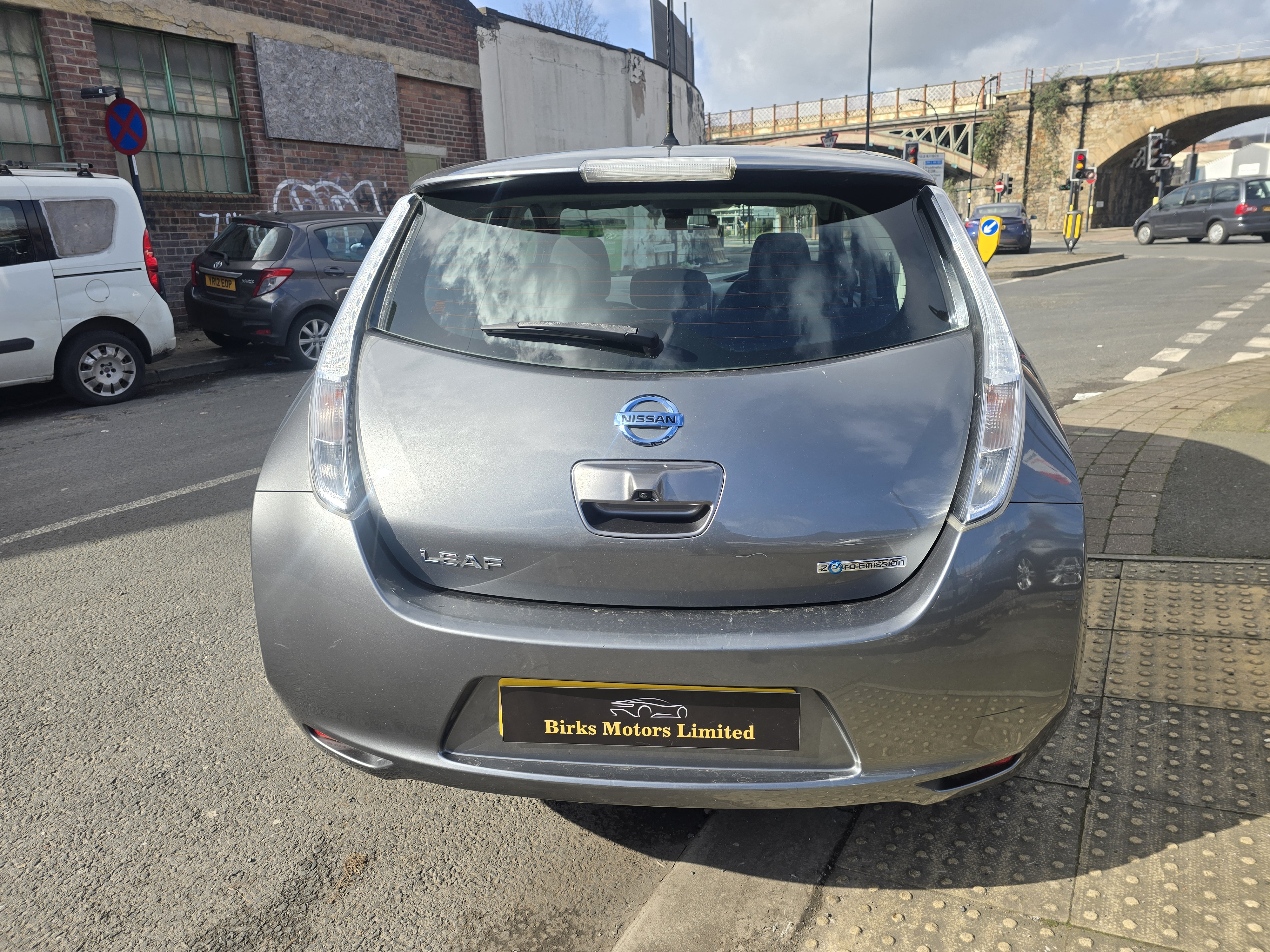 Nissan Leaf - Image 5