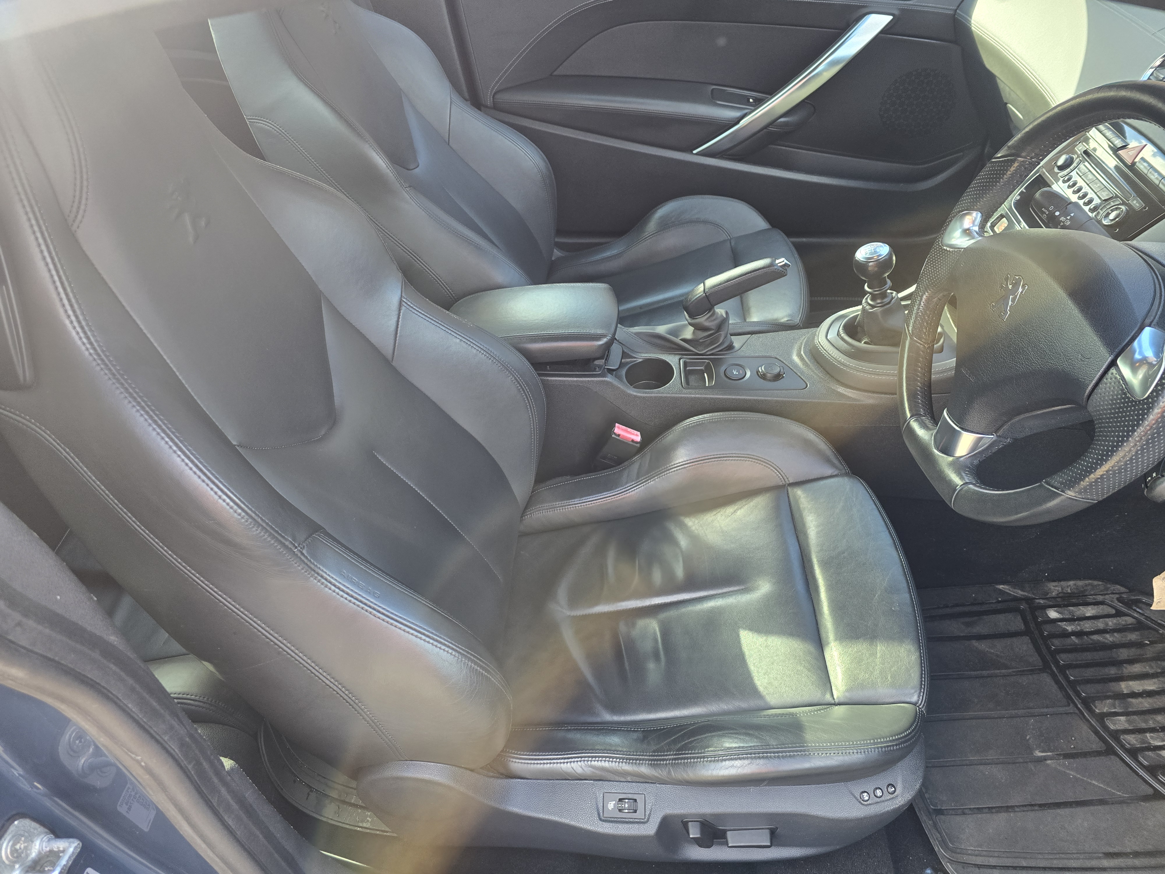 Peugeot RCZ - Image 9