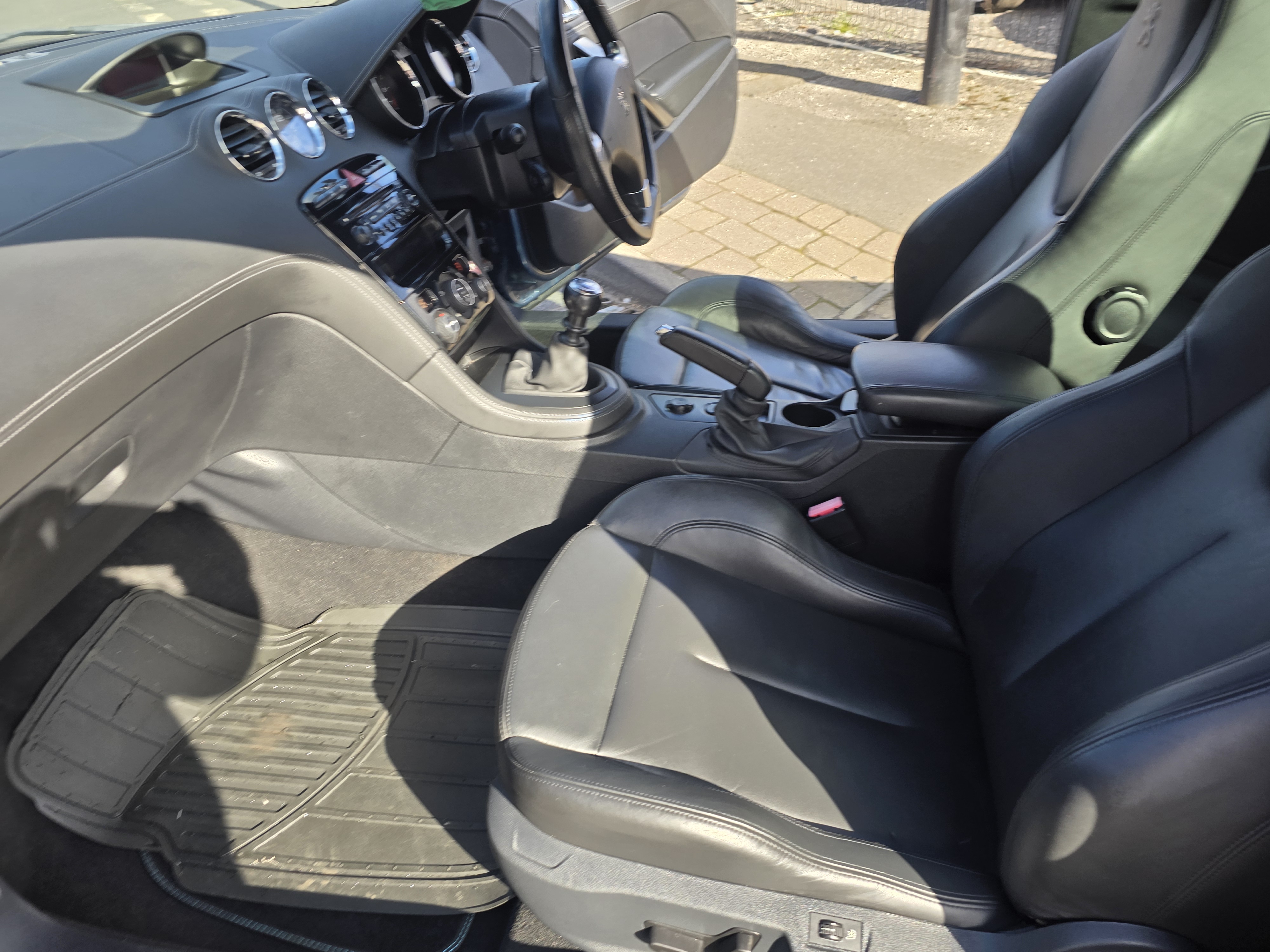 Peugeot RCZ - Image 10