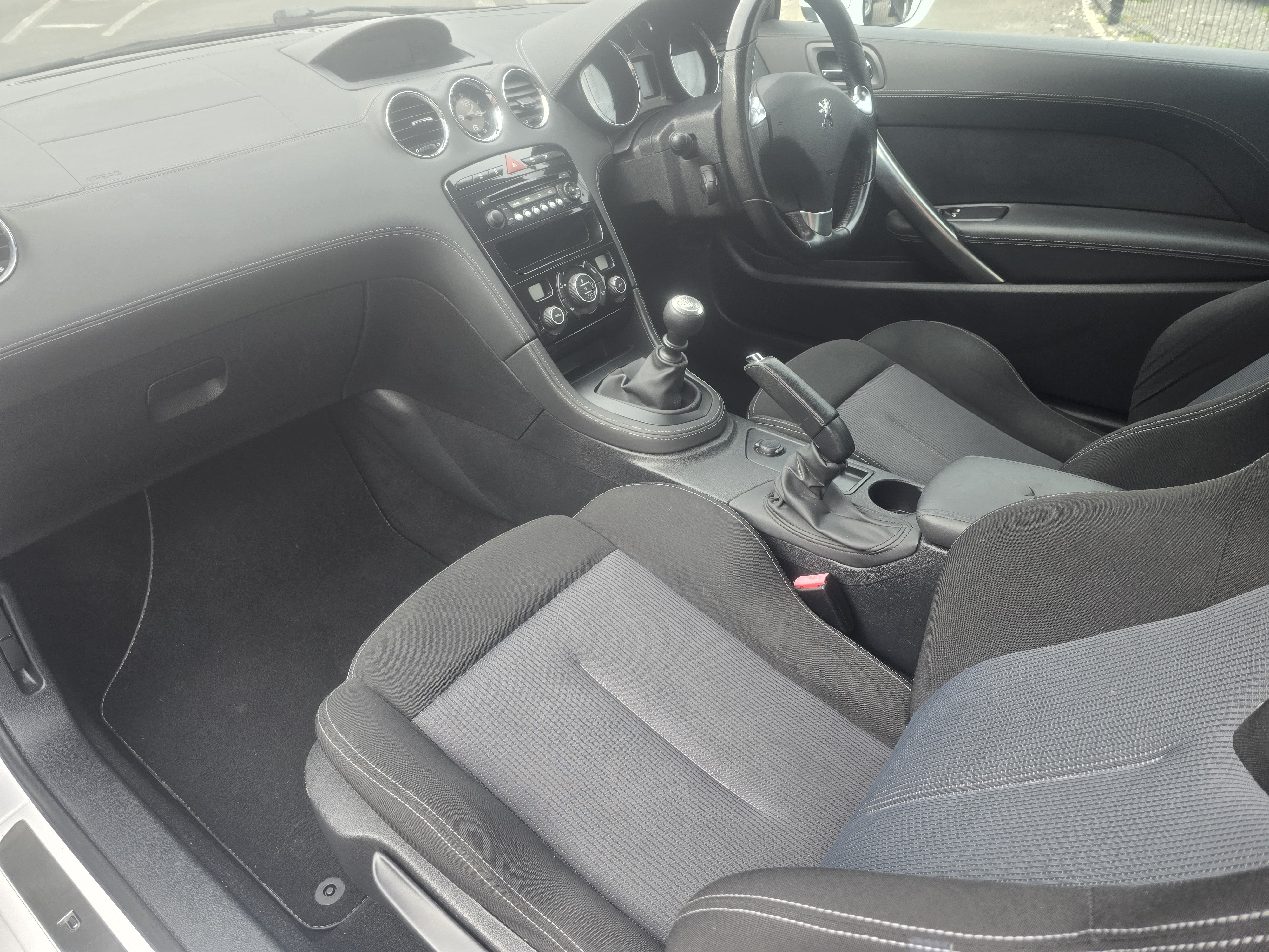 Peugeot RCZ - Image 10