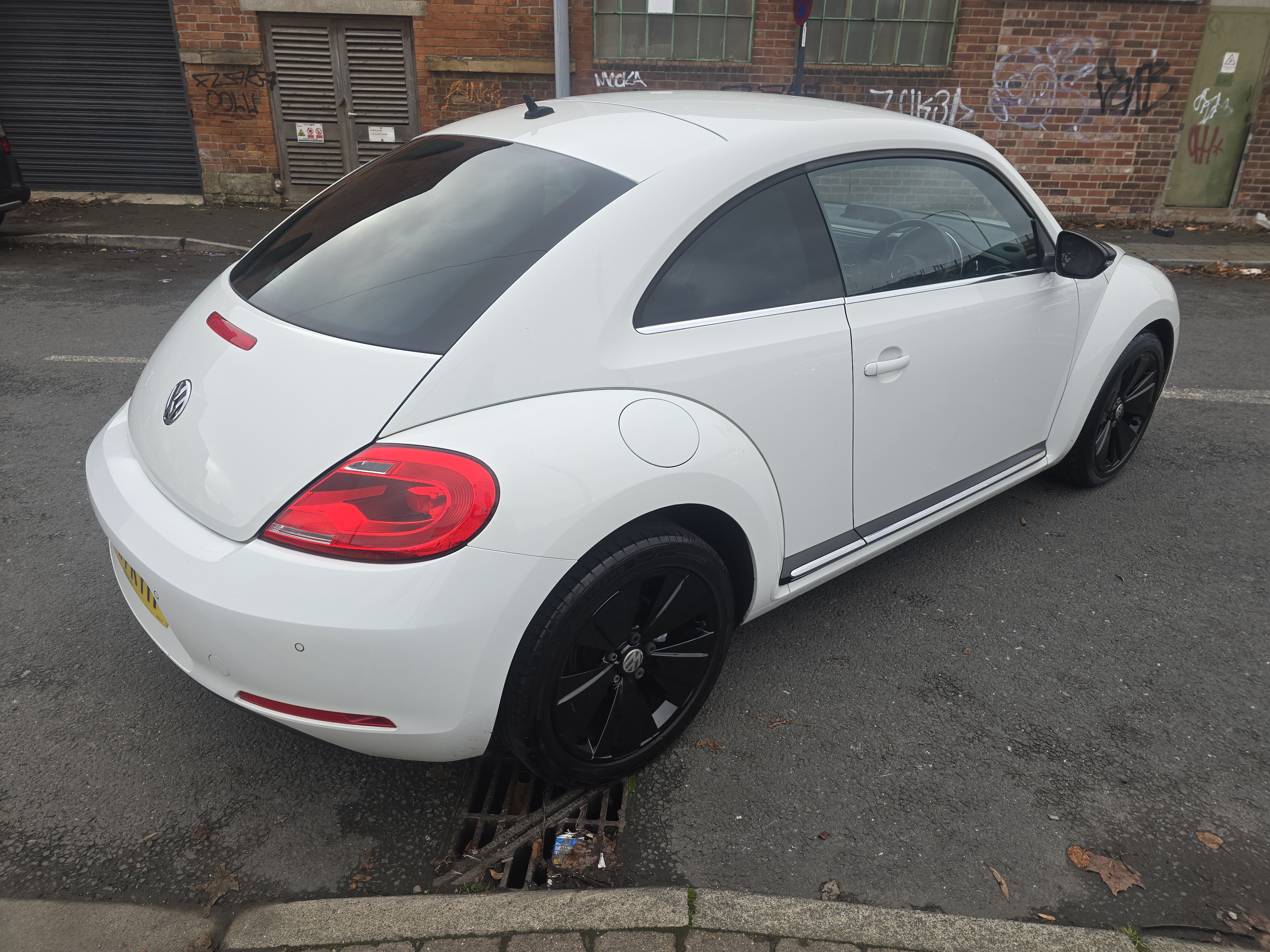 Volkswagen Beetle - Image 4