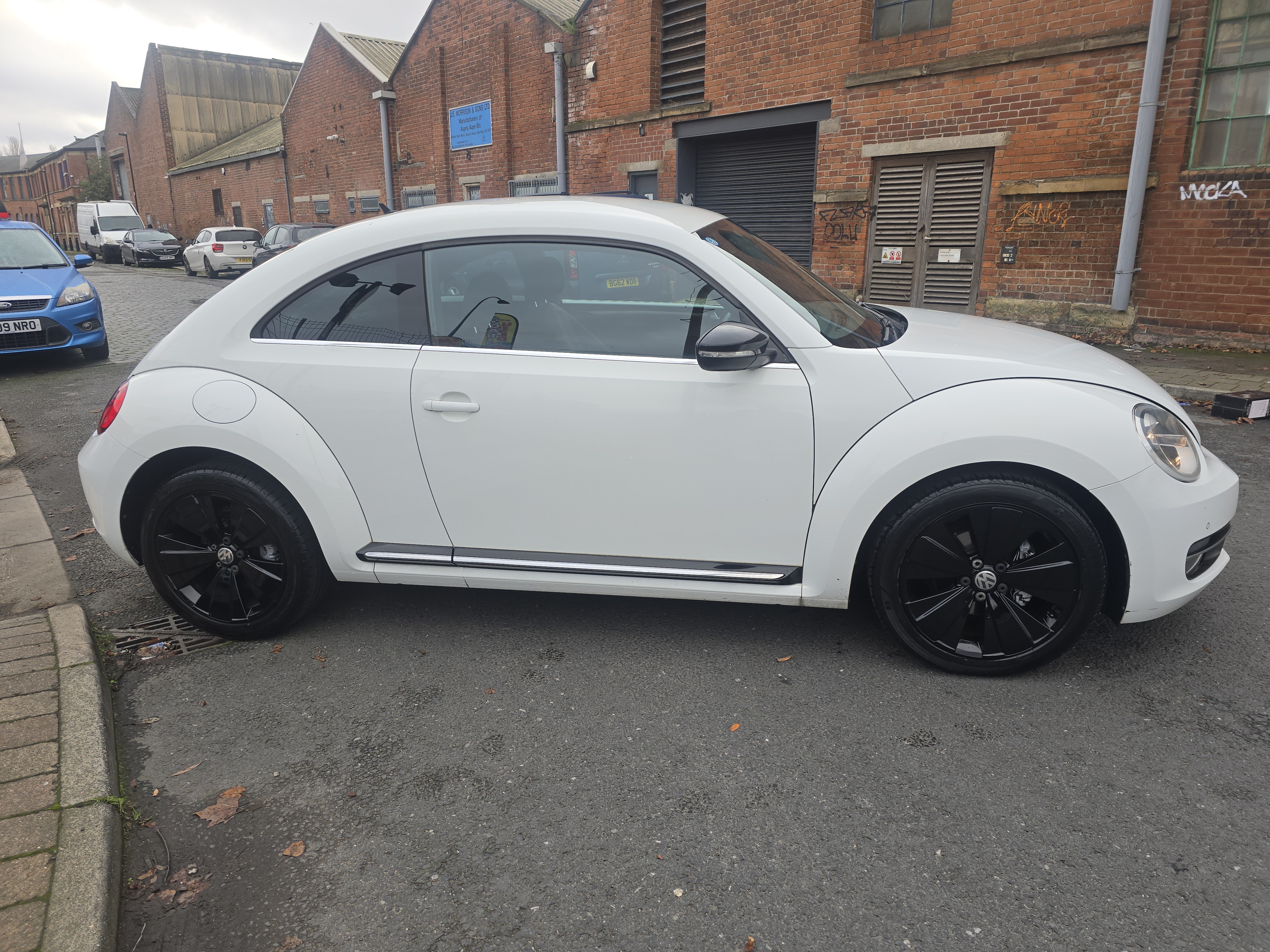 Volkswagen Beetle - Image 5