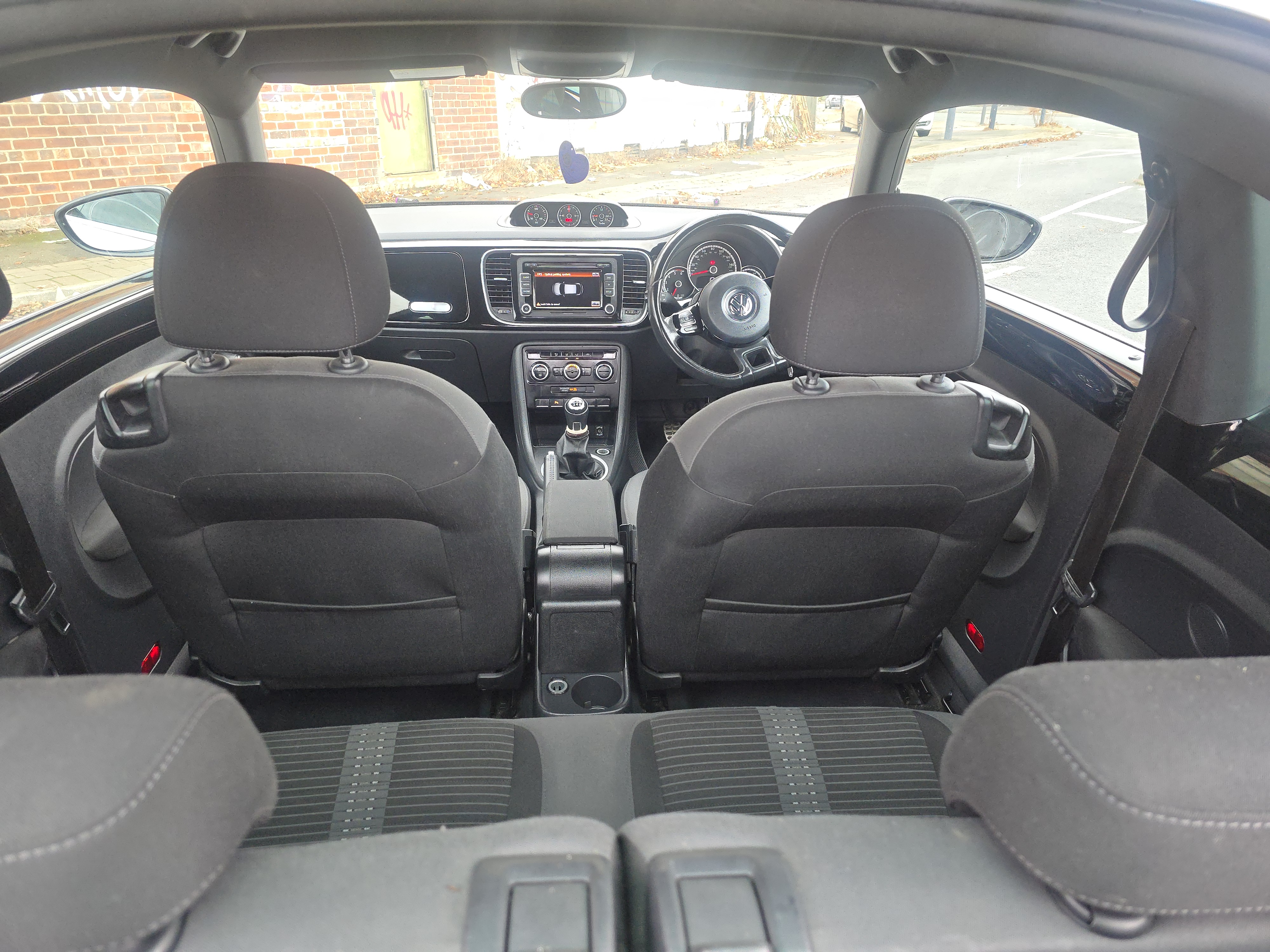 Volkswagen Beetle - Image 12