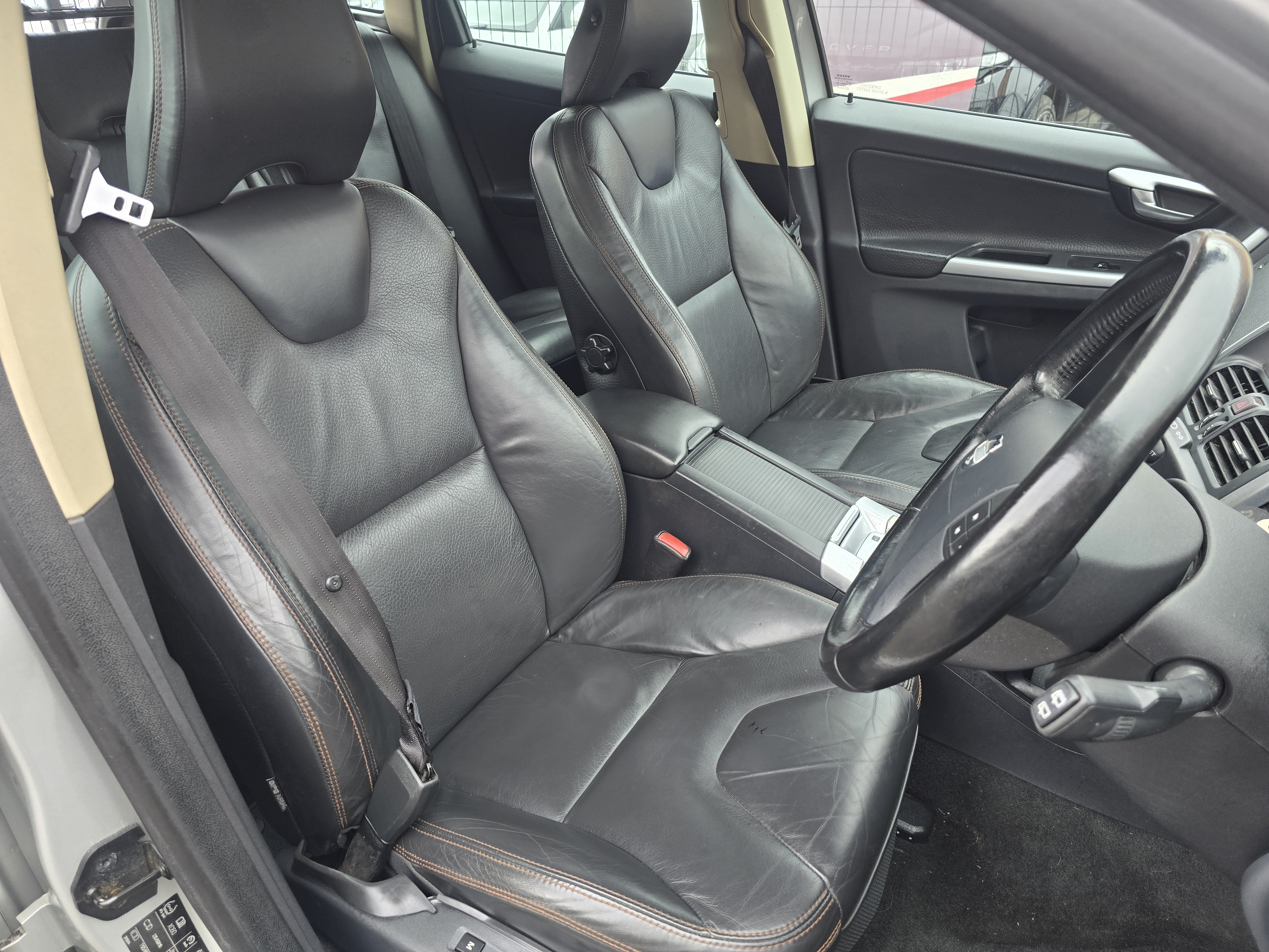 Volvo XC60 - Image 6