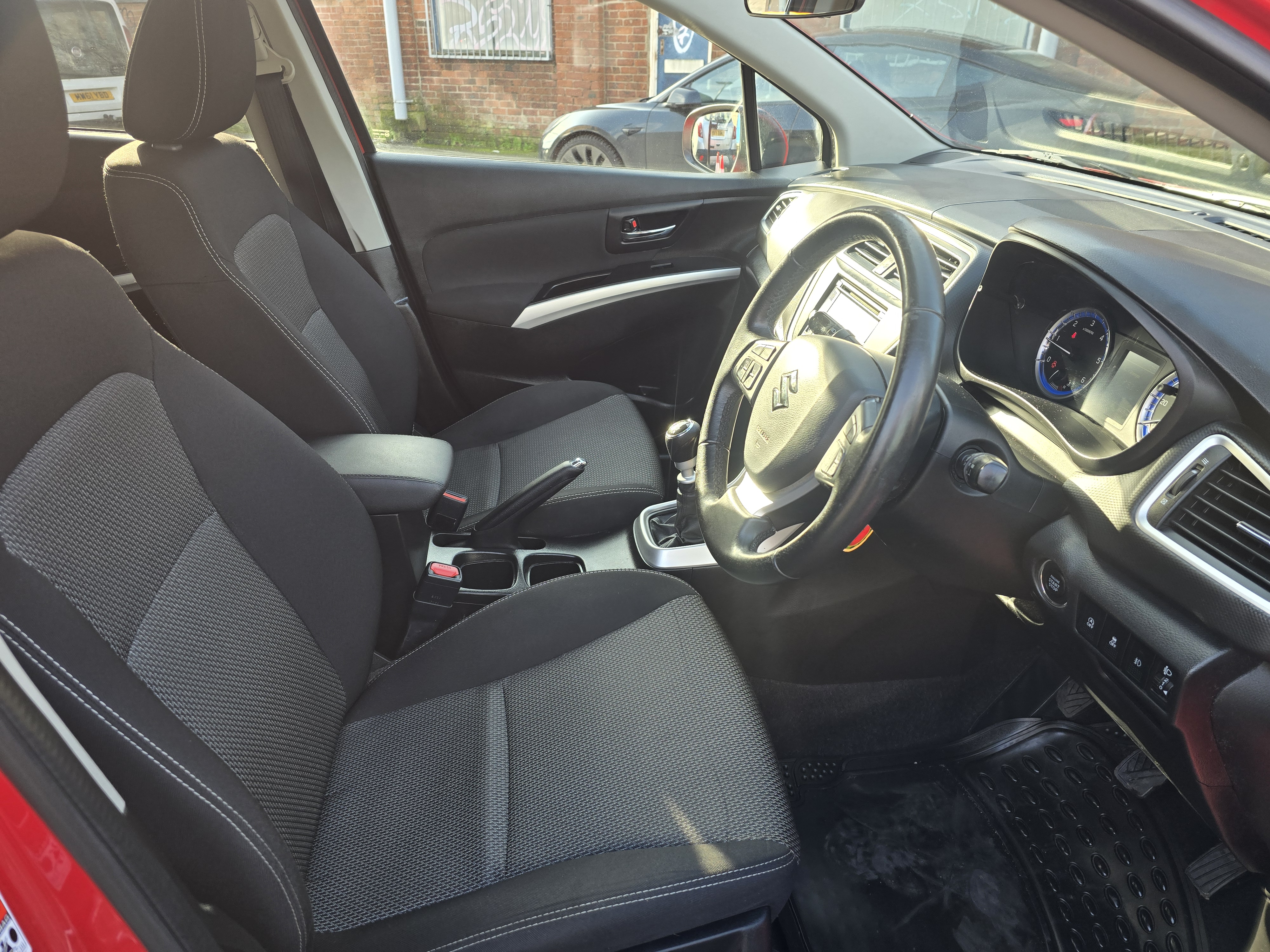 Suzuki SX4 S-Cross - Image 12