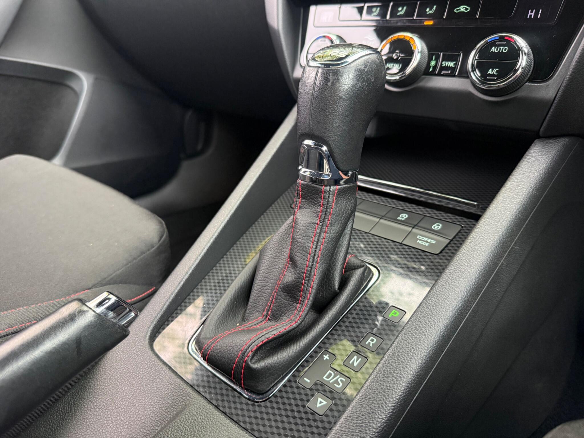 Skoda Octavia - Image 23