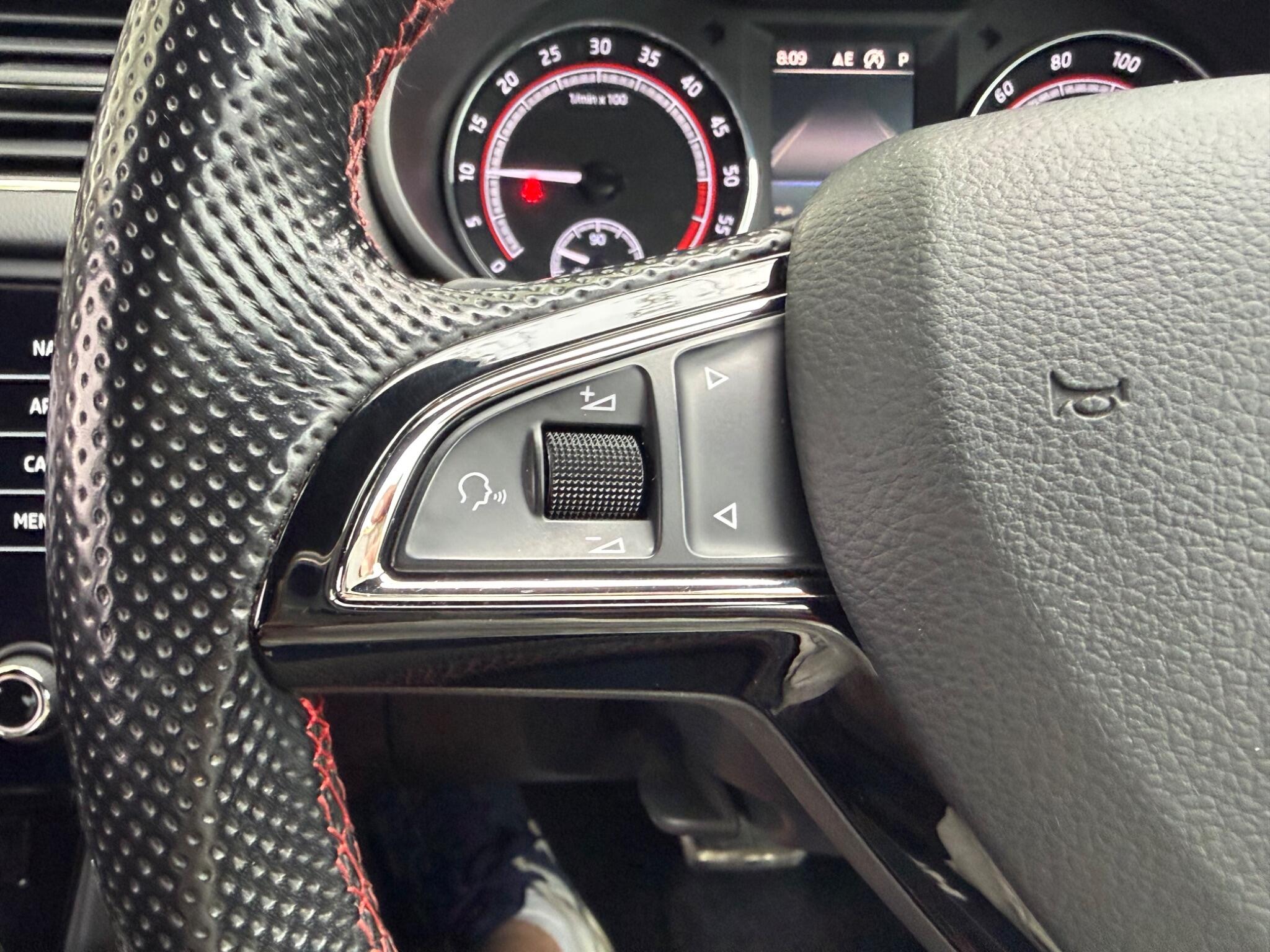 Skoda Octavia - Image 32