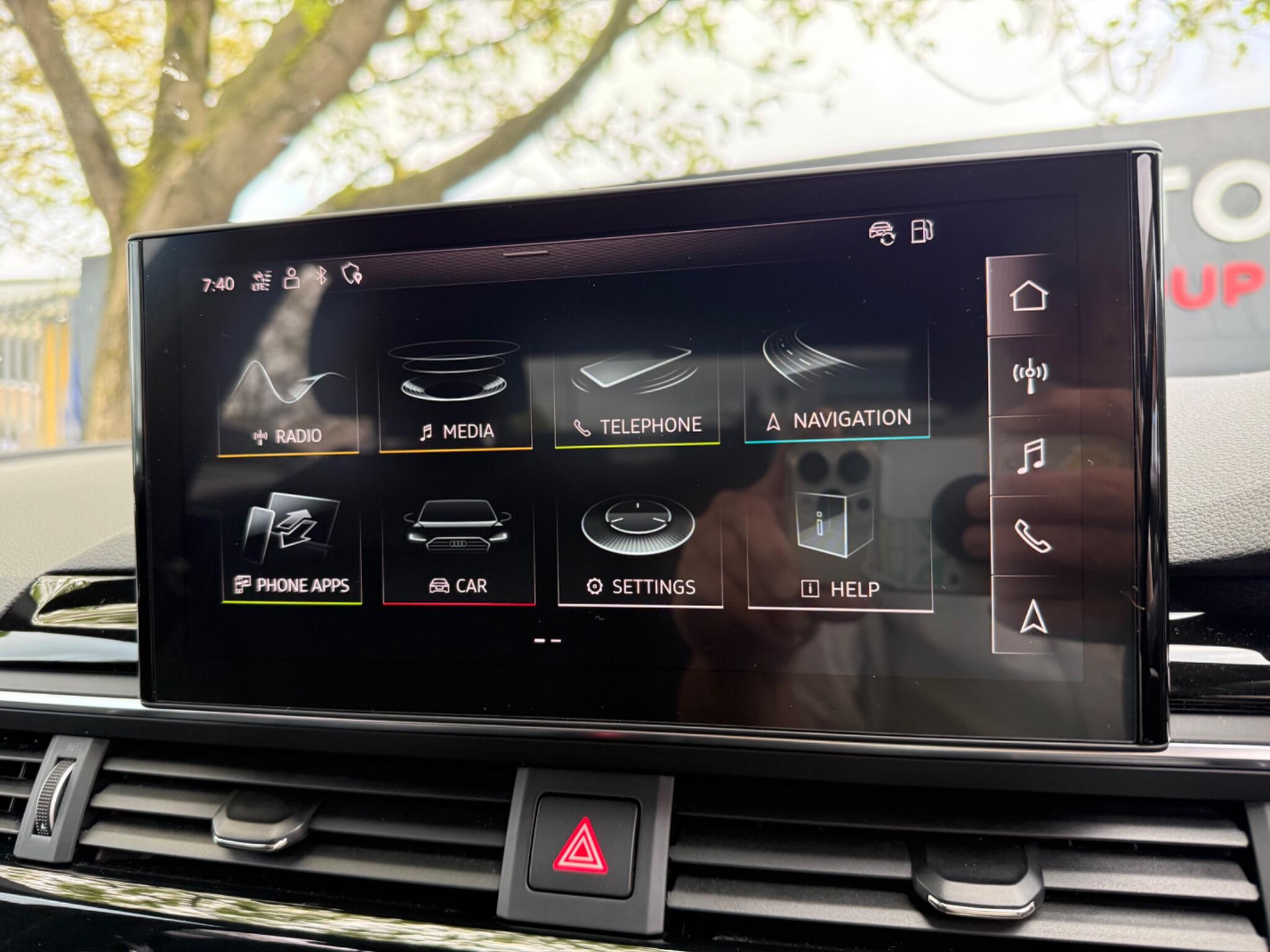 Audi A4 - Image 44