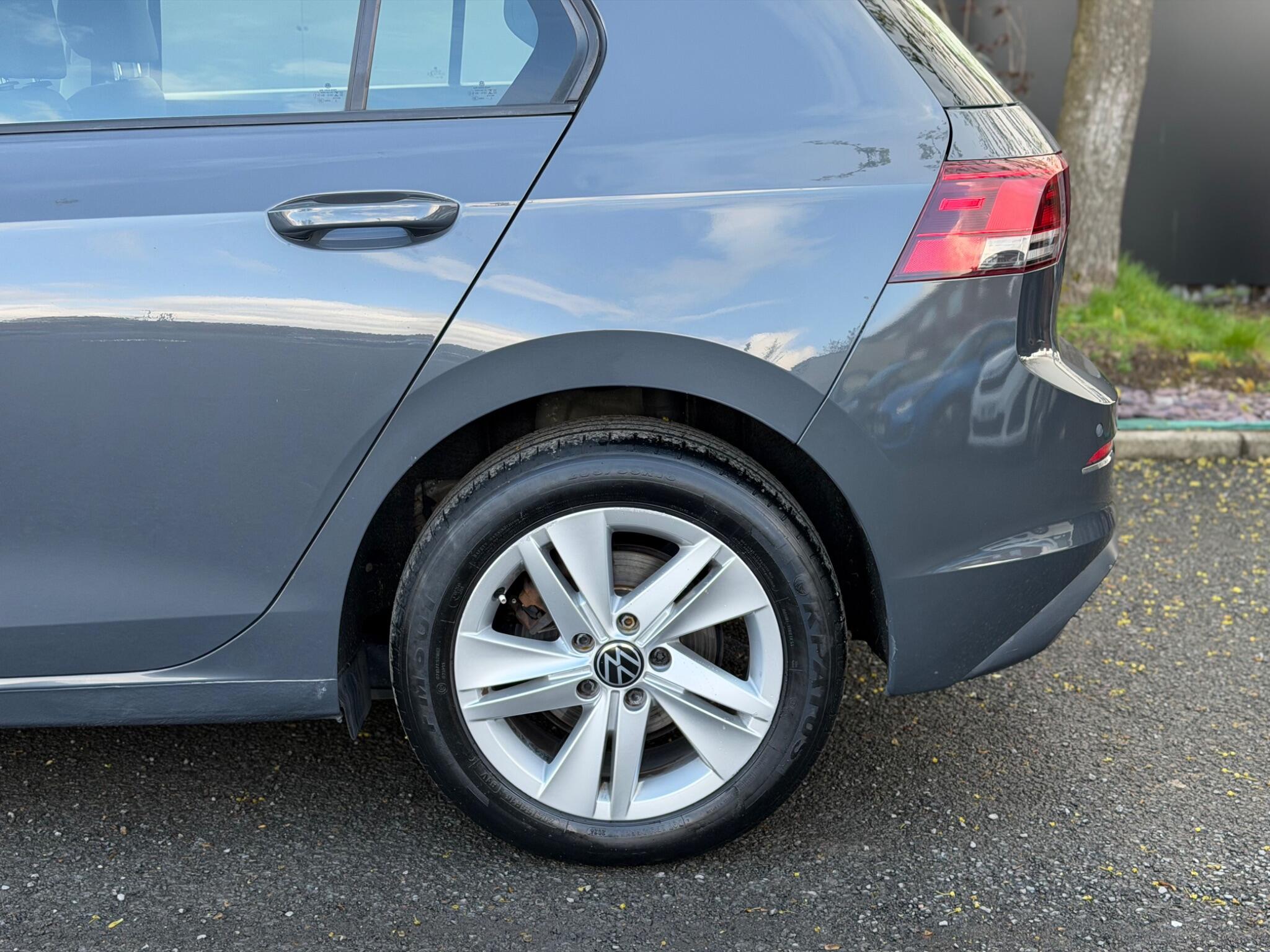 Volkswagen Golf - Image 7