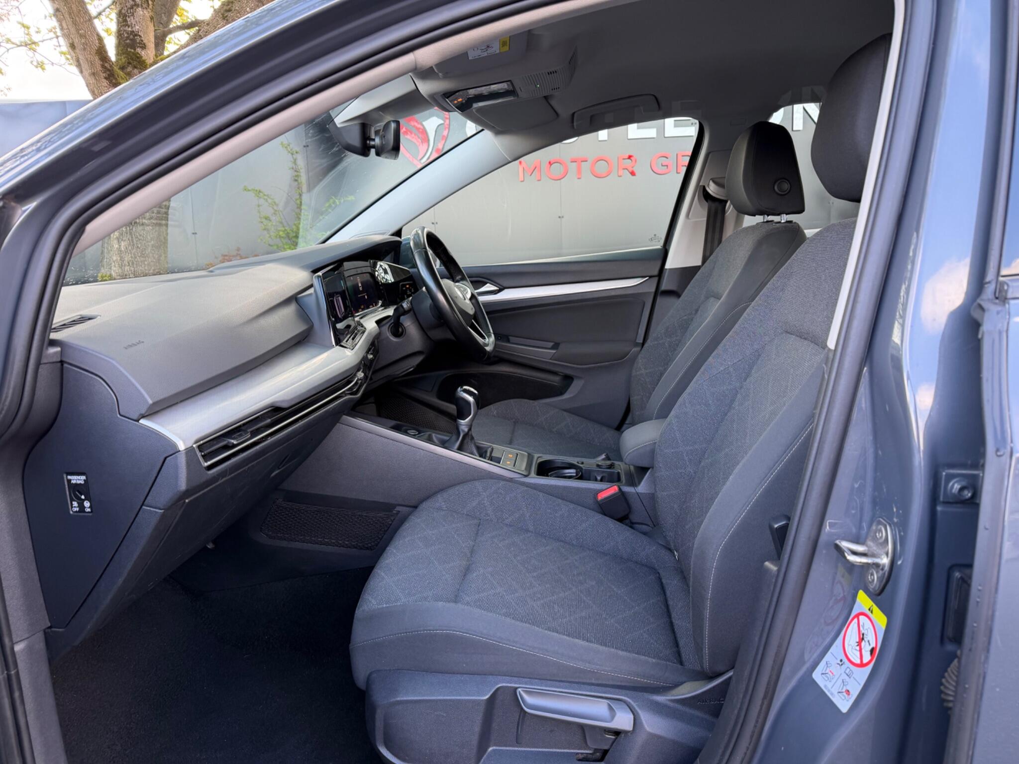 Volkswagen Golf - Image 12