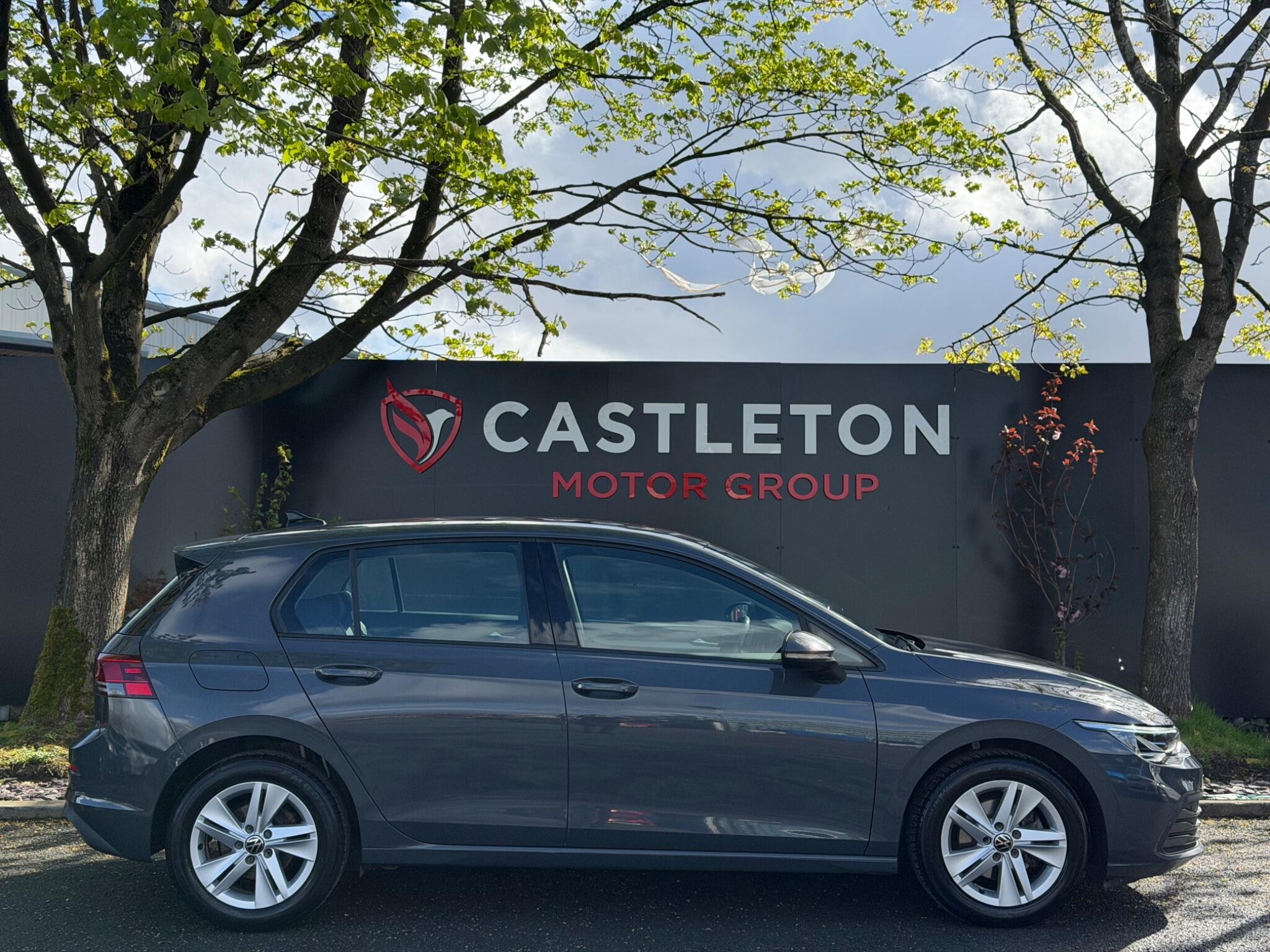 Volkswagen Golf - Image 13