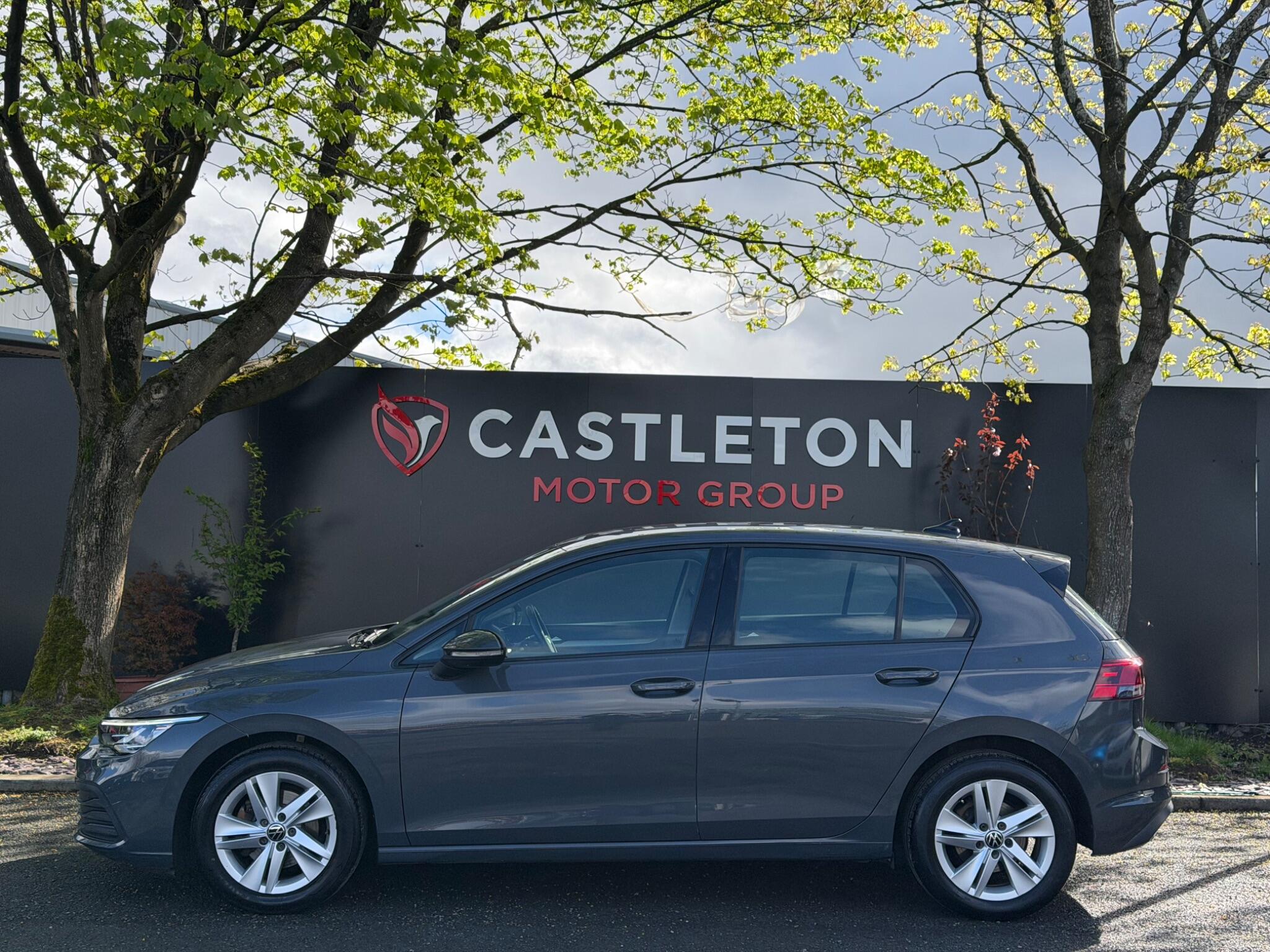 Volkswagen Golf - Image 14