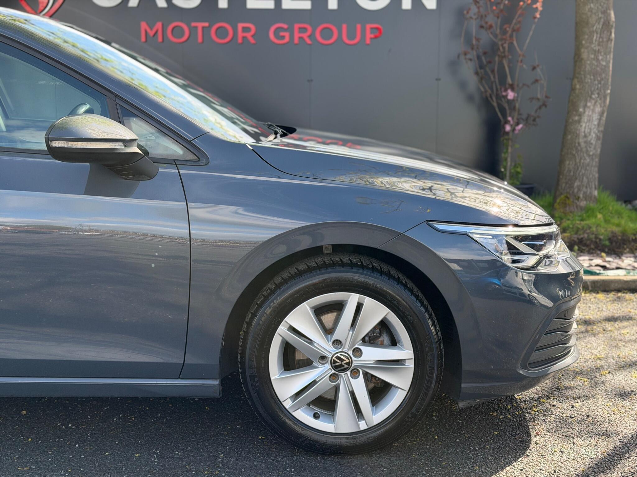 Volkswagen Golf - Image 18