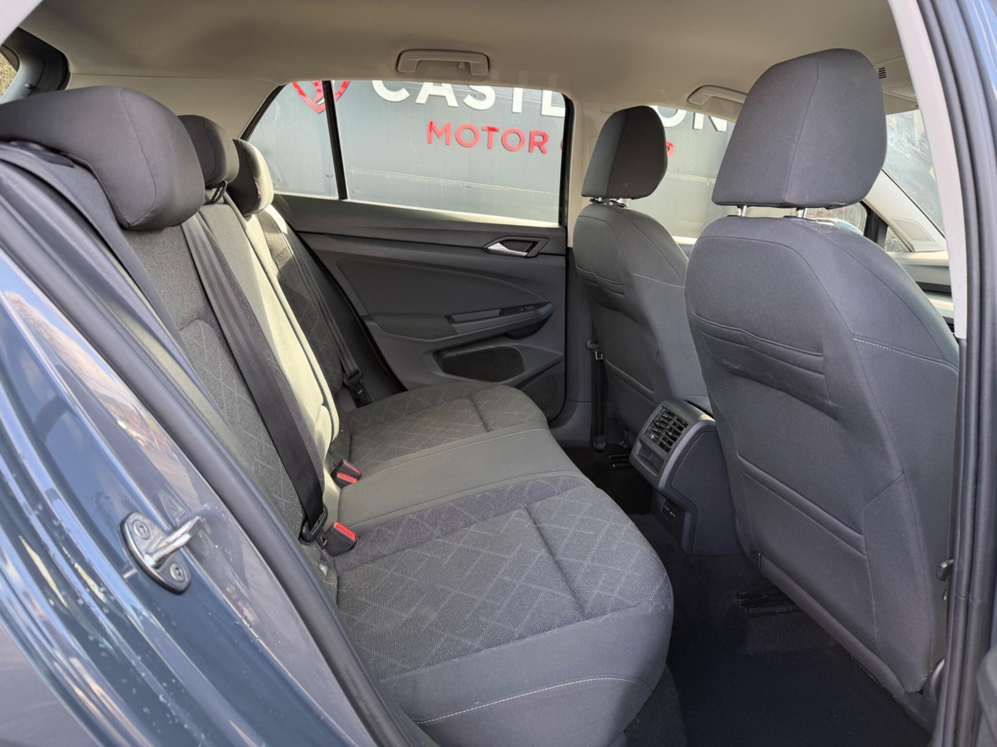 Volkswagen Golf - Image 20