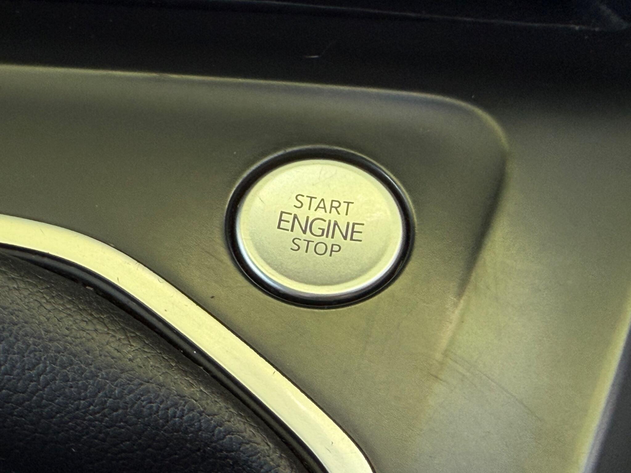 Volkswagen Golf - Image 31