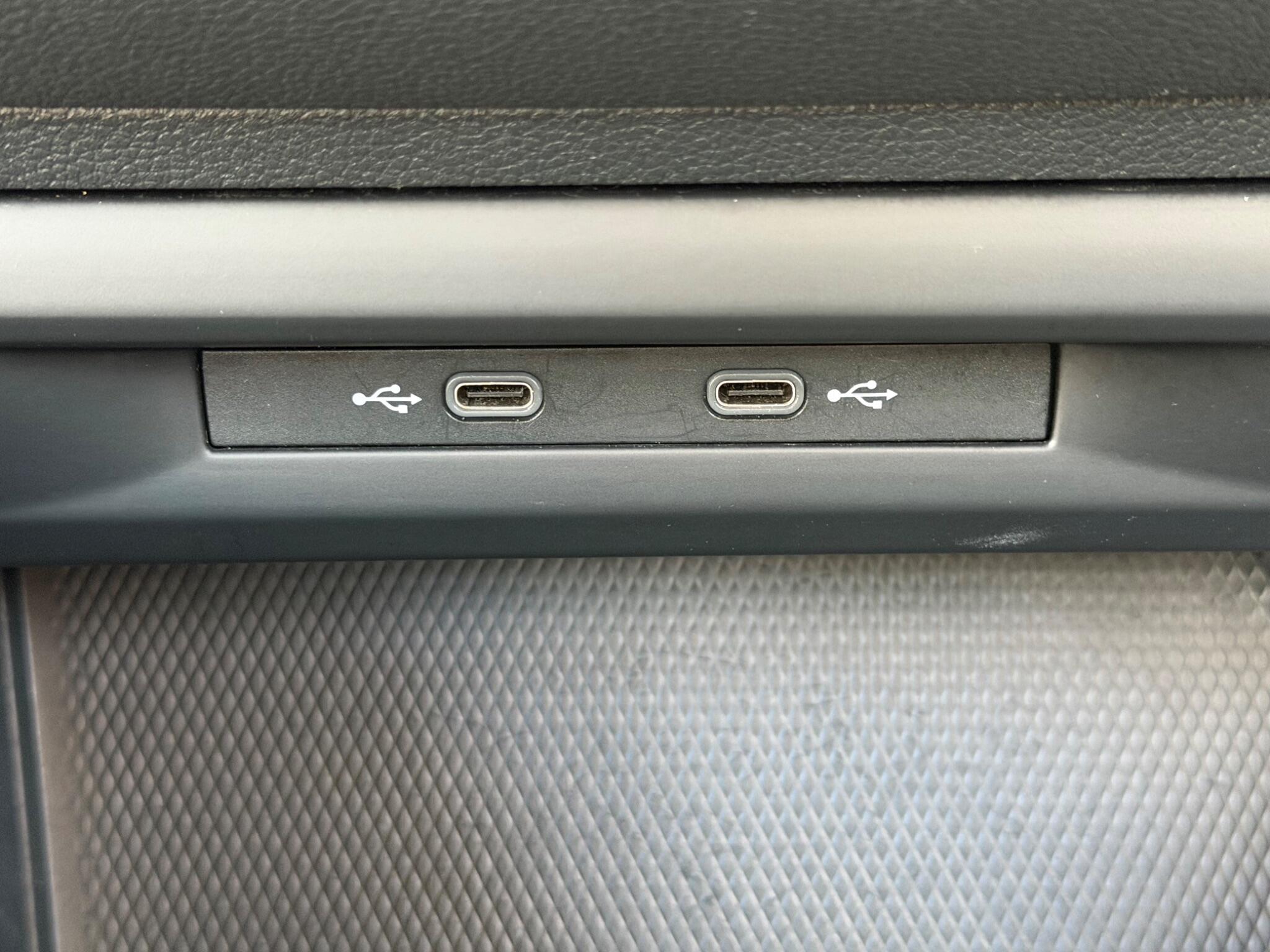 Volkswagen Golf - Image 36