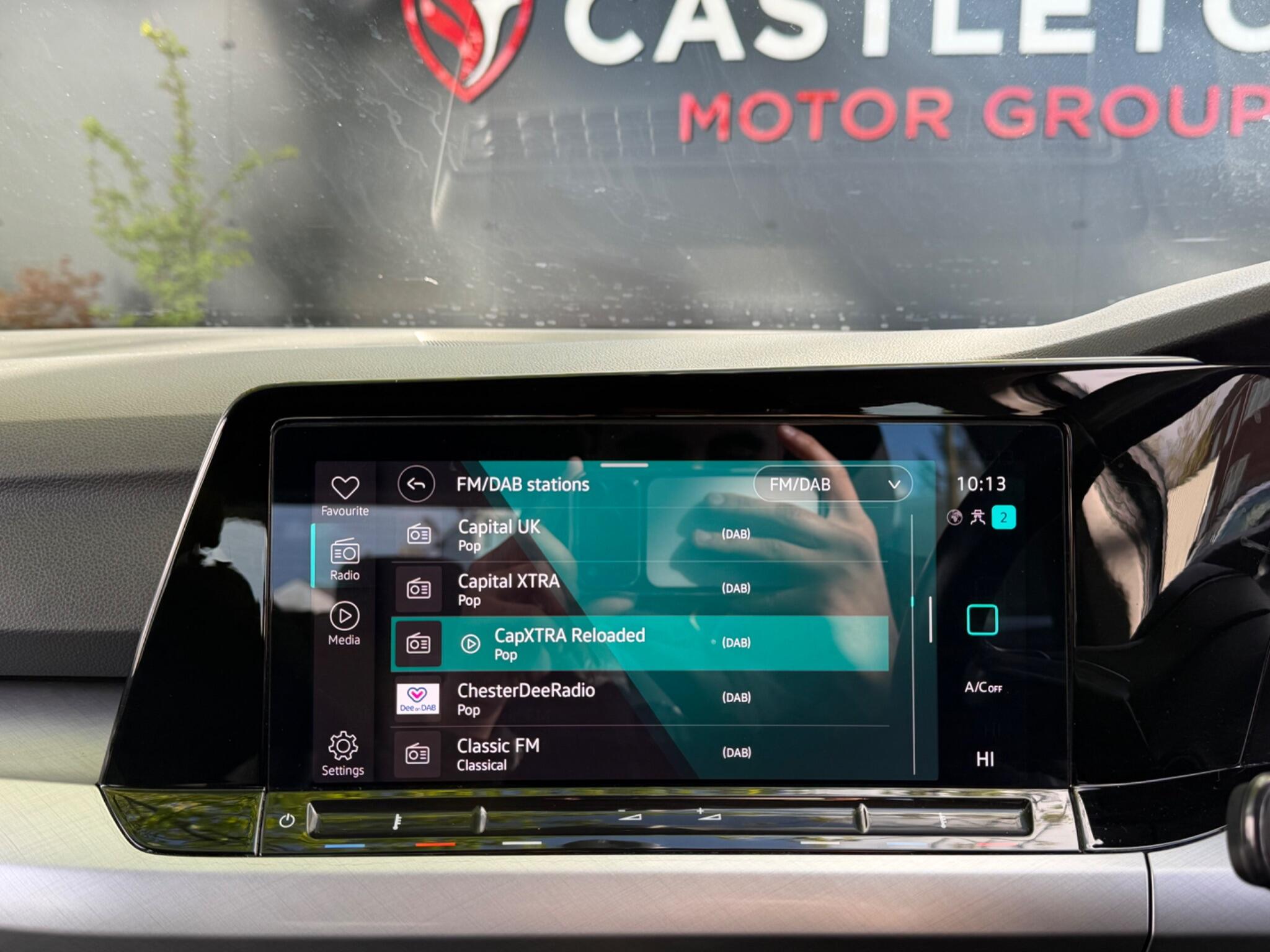 Volkswagen Golf - Image 38