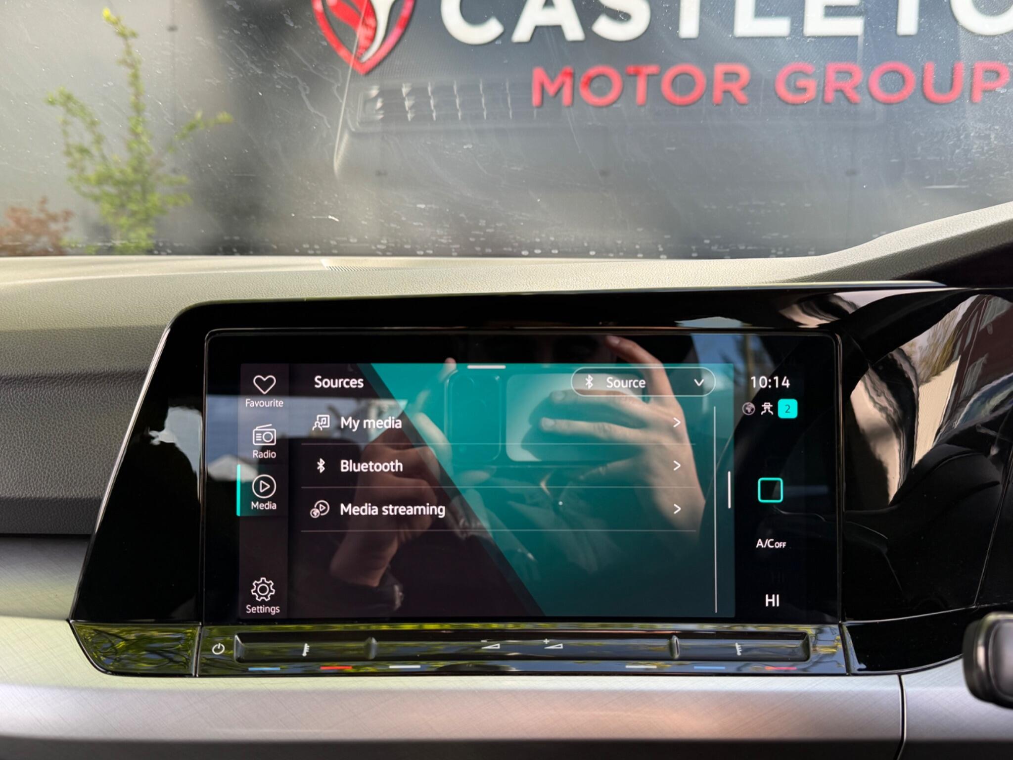 Volkswagen Golf - Image 40