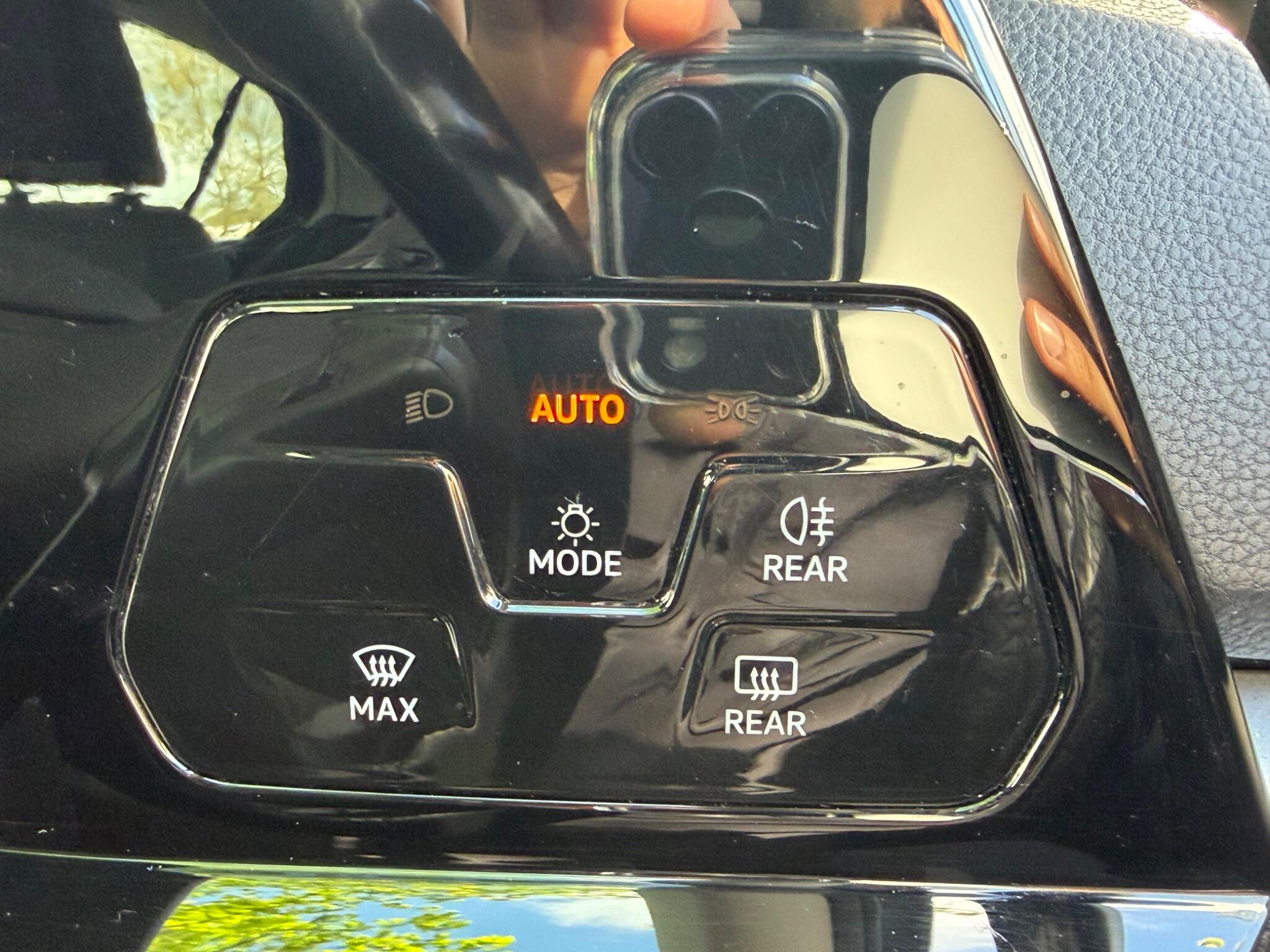 Volkswagen Golf - Image 43