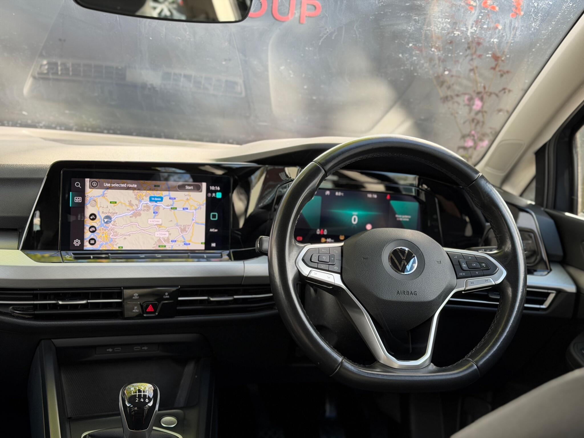 Volkswagen Golf - Image 52