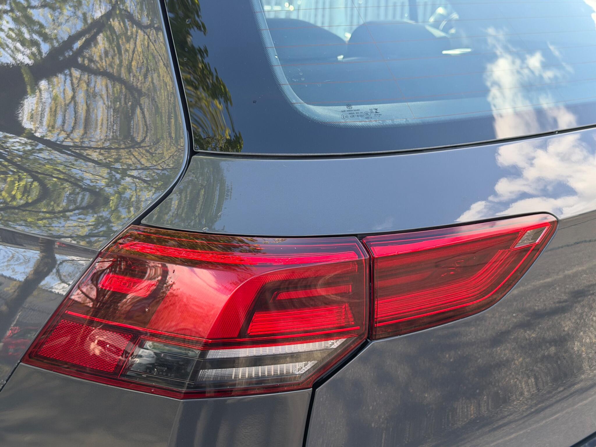 Volkswagen Golf - Image 54