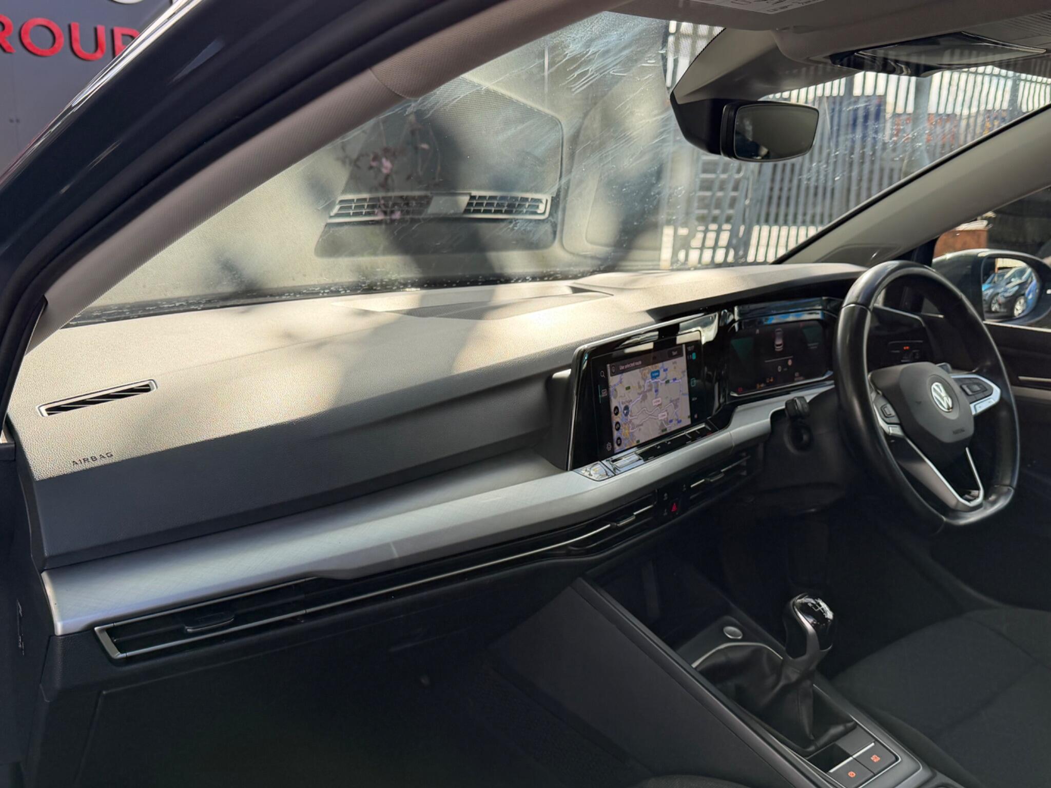 Volkswagen Golf - Image 56