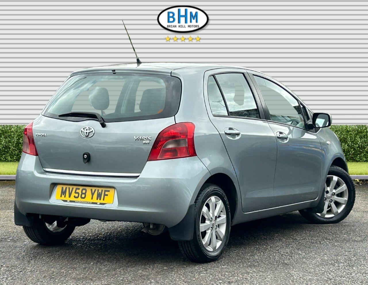 Toyota Yaris - Image 11