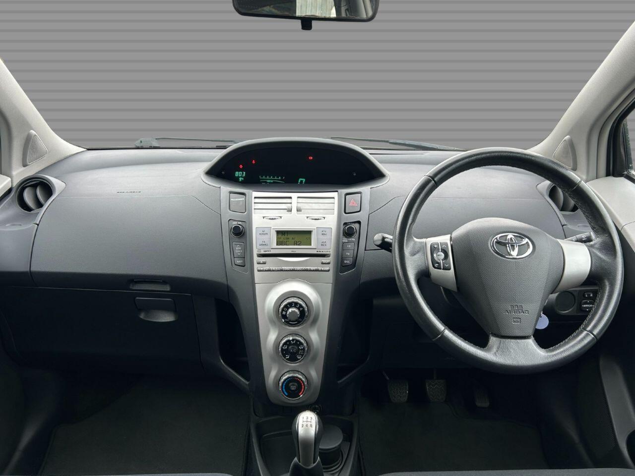 Toyota Yaris - Image 12