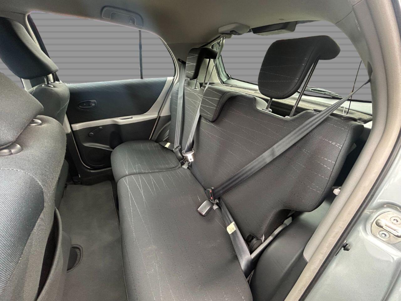 Toyota Yaris - Image 16