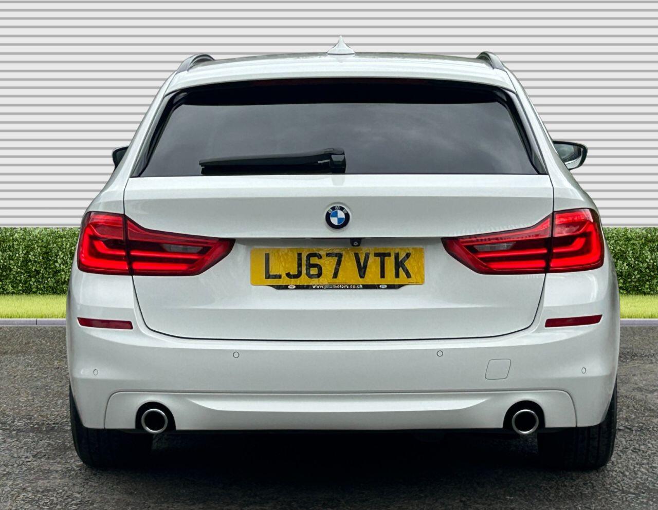 BMW 5 Series - Image 18