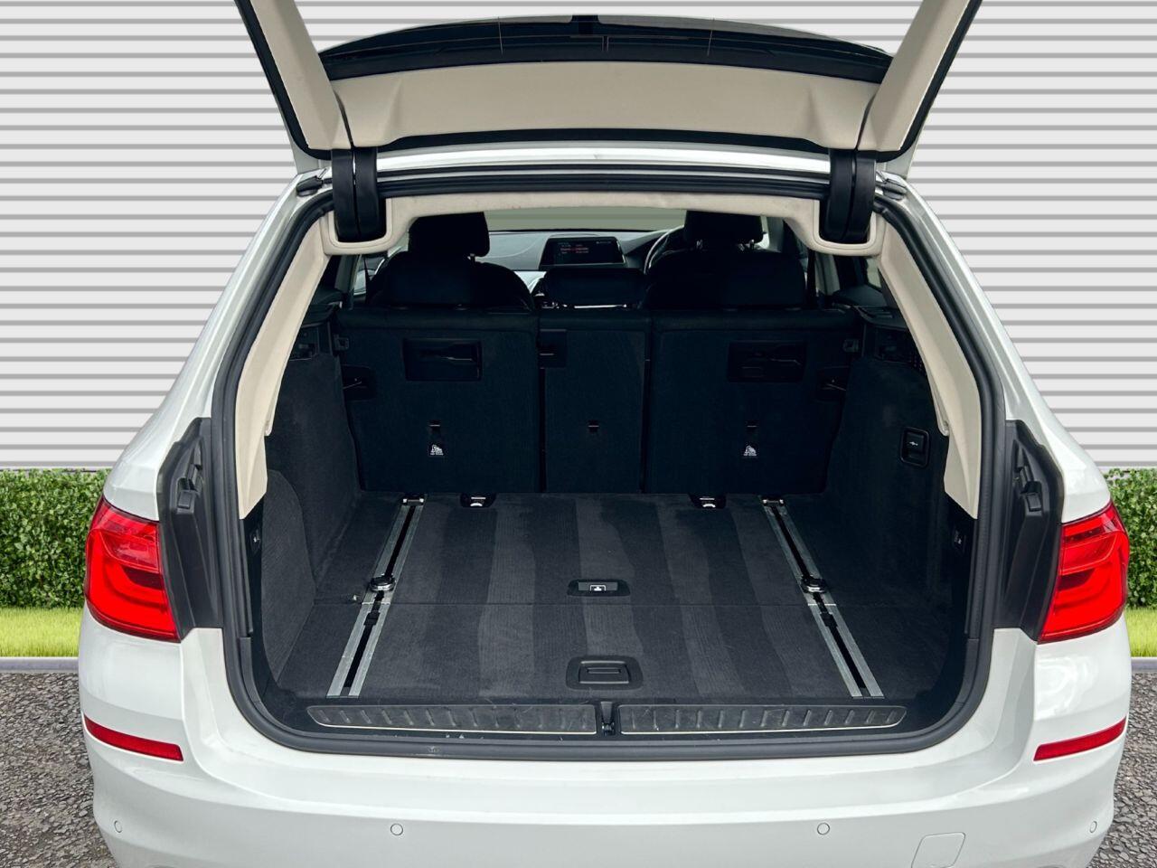 BMW 5 Series - Image 19