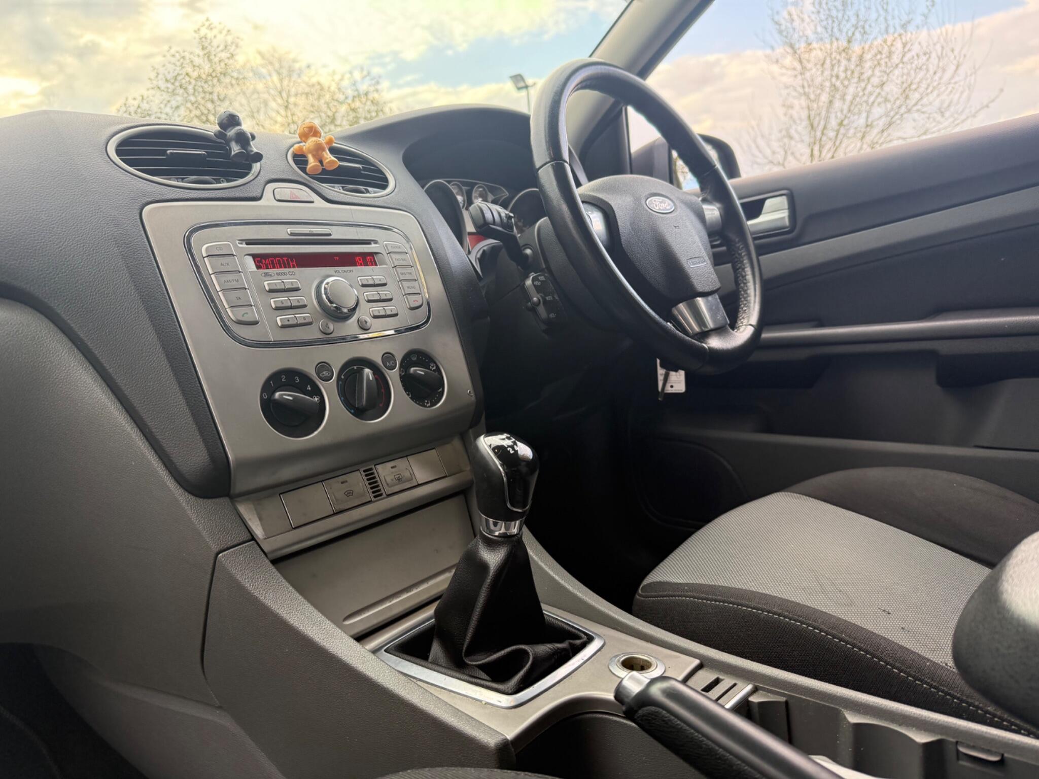 Ford Focus - Image 14