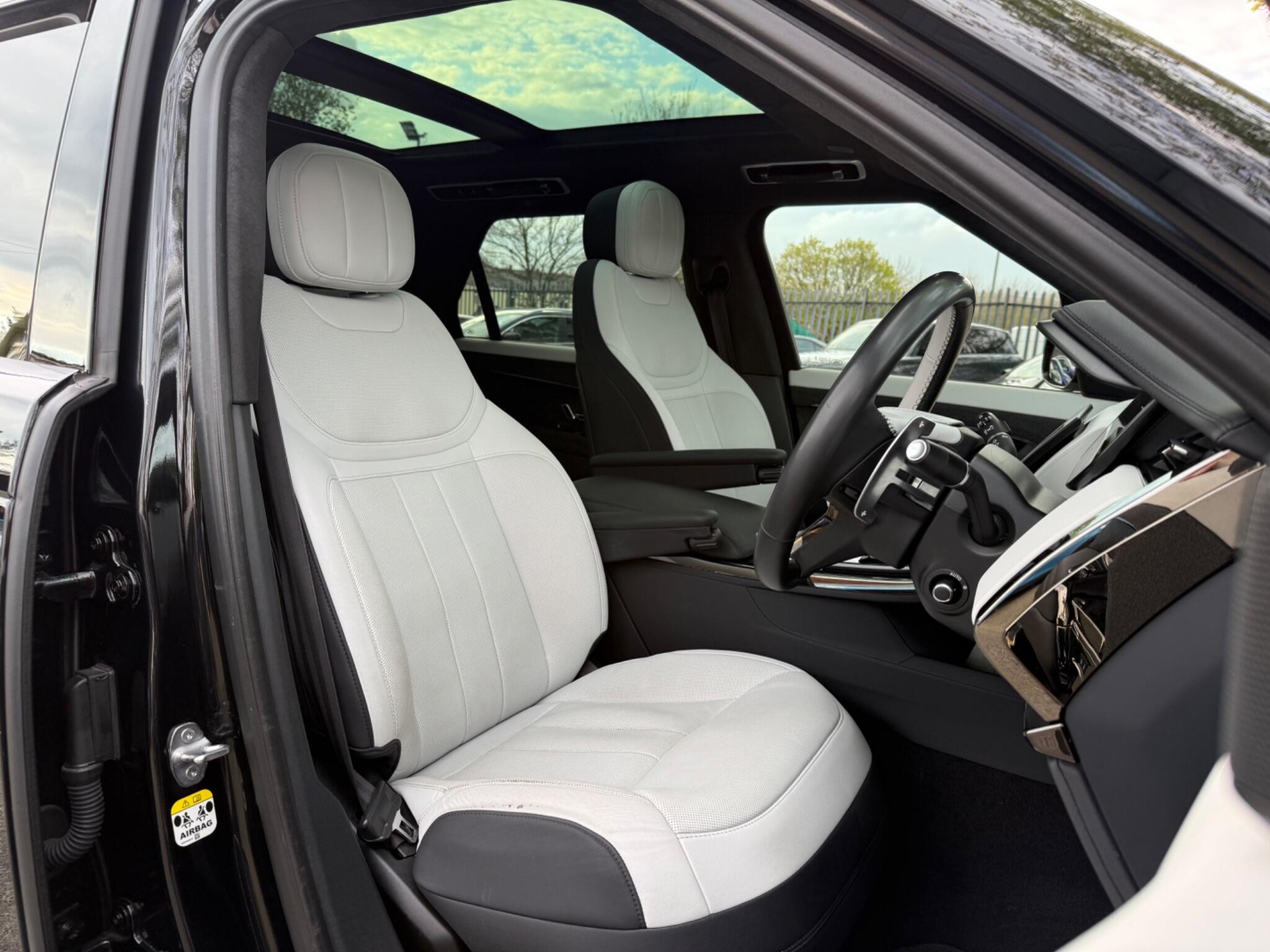 Land Rover RANGE ROVER SPORT - Image 20