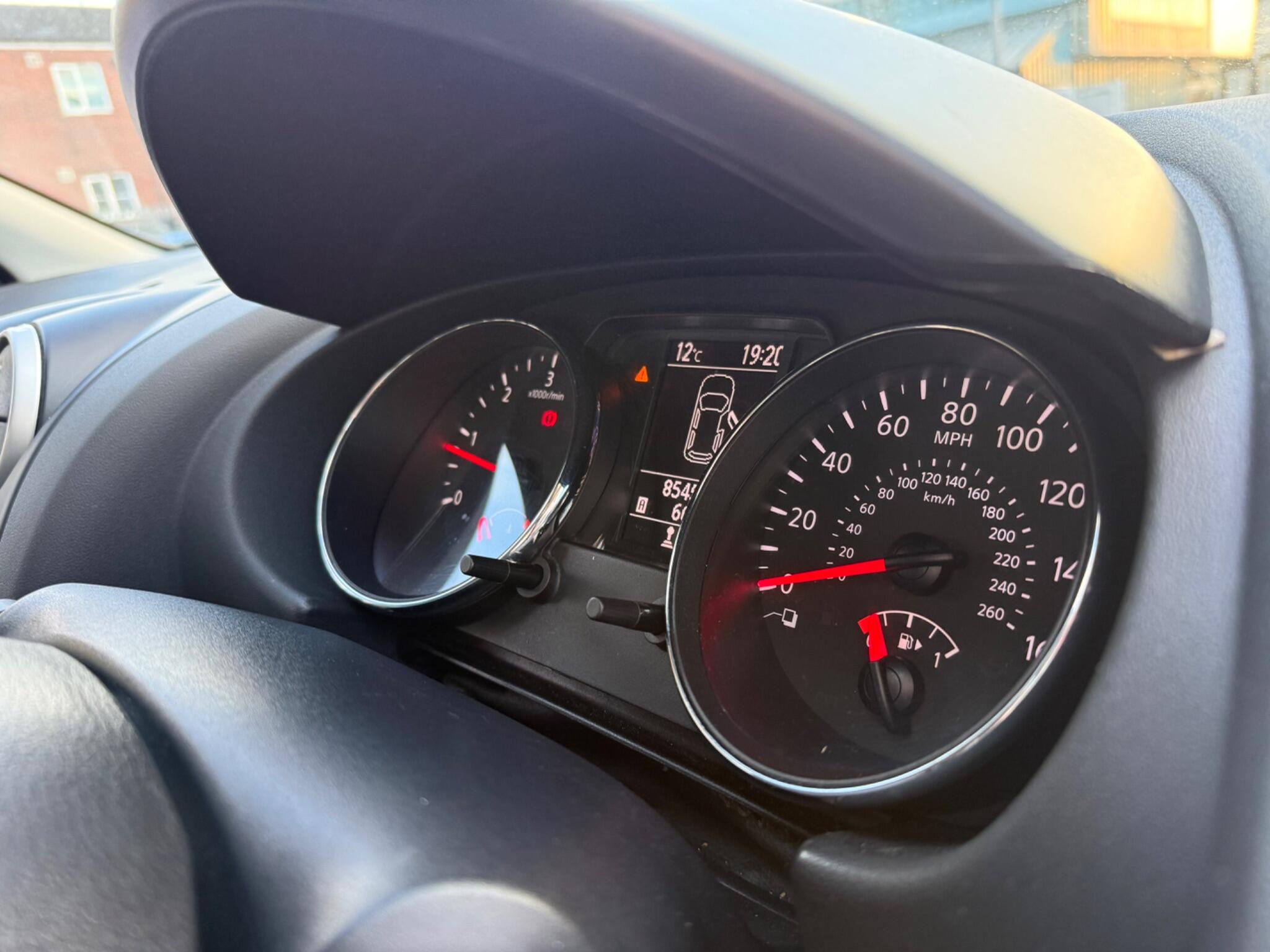 Nissan Qashqai - Image 15