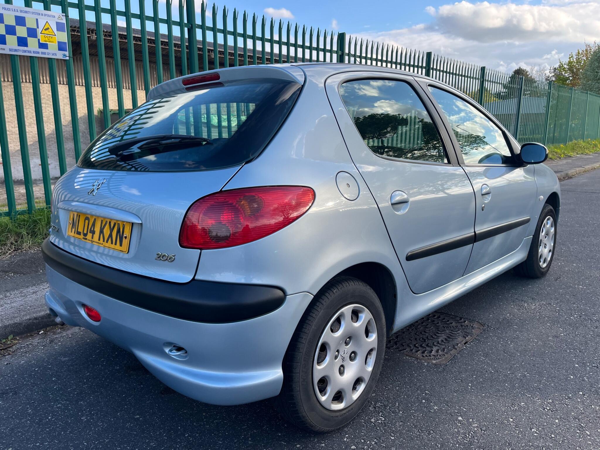 Peugeot 206 - Image 2