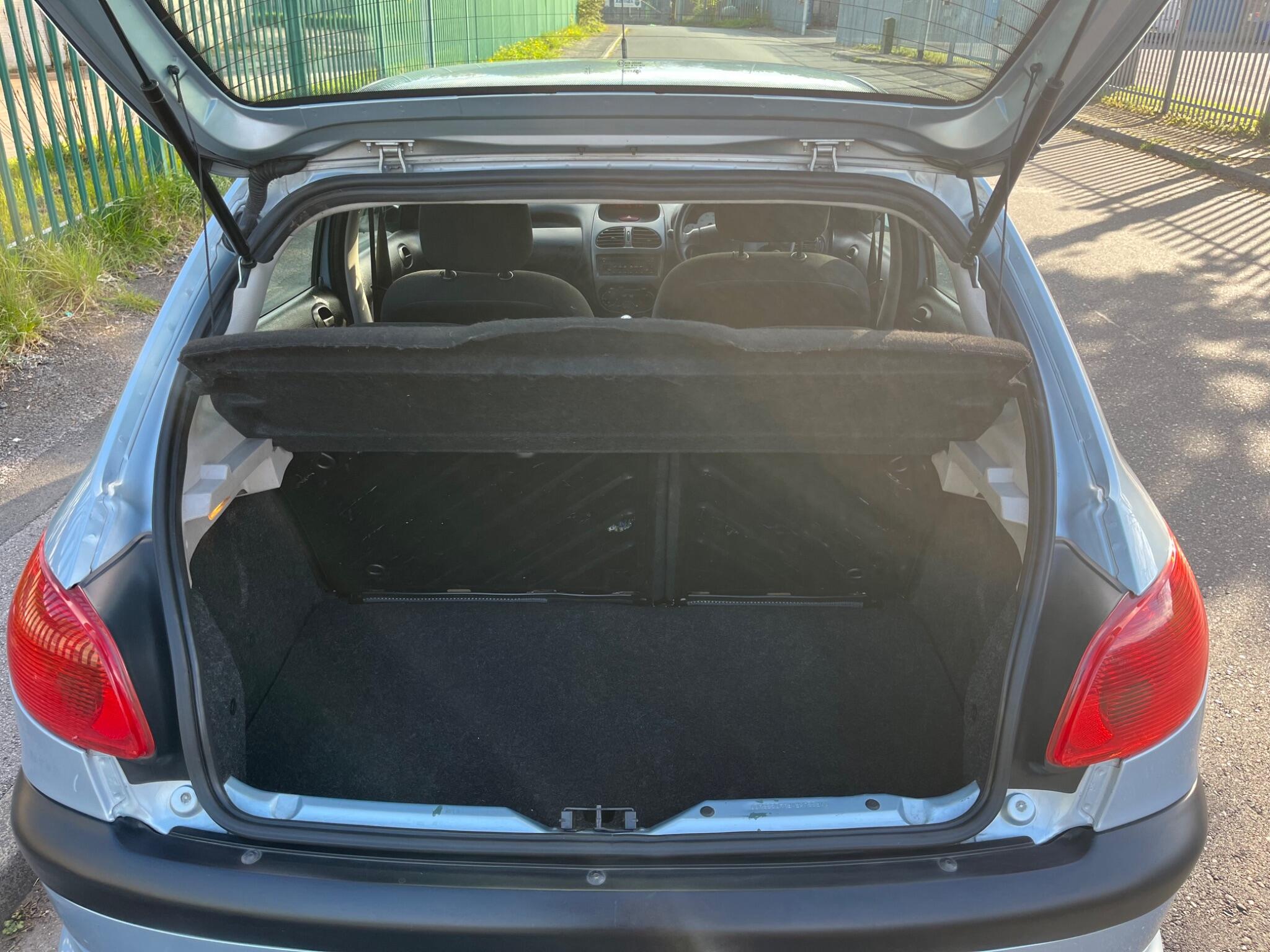 Peugeot 206 - Image 4