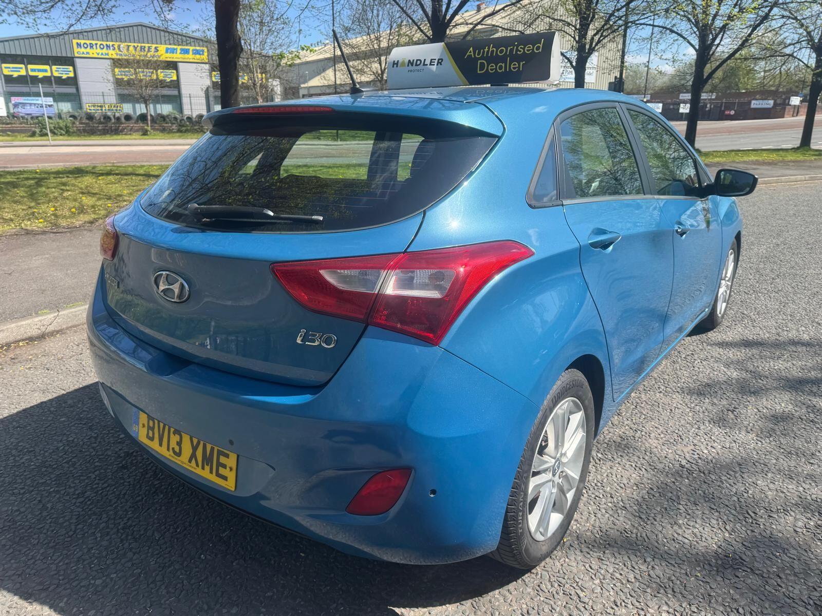 Hyundai i30 - Image 10