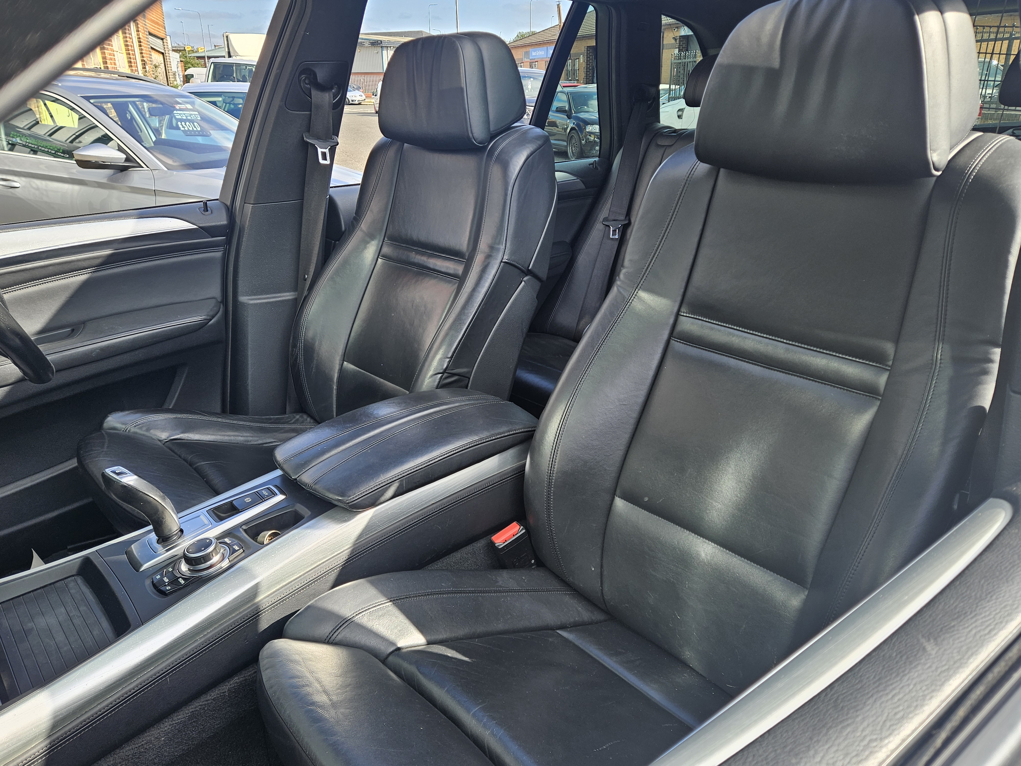 BMW X5 - Image 12