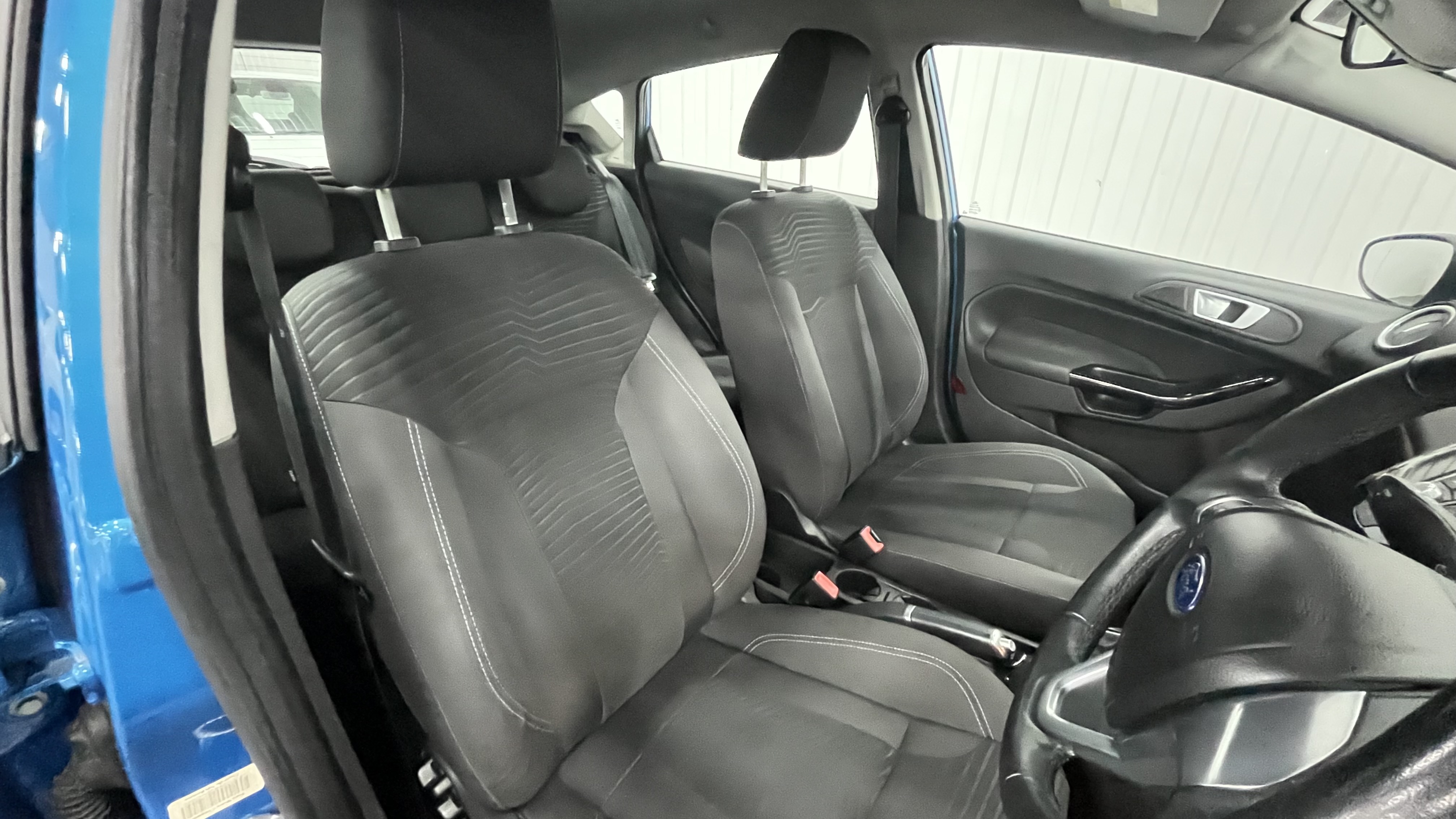 Ford Fiesta - Image 13